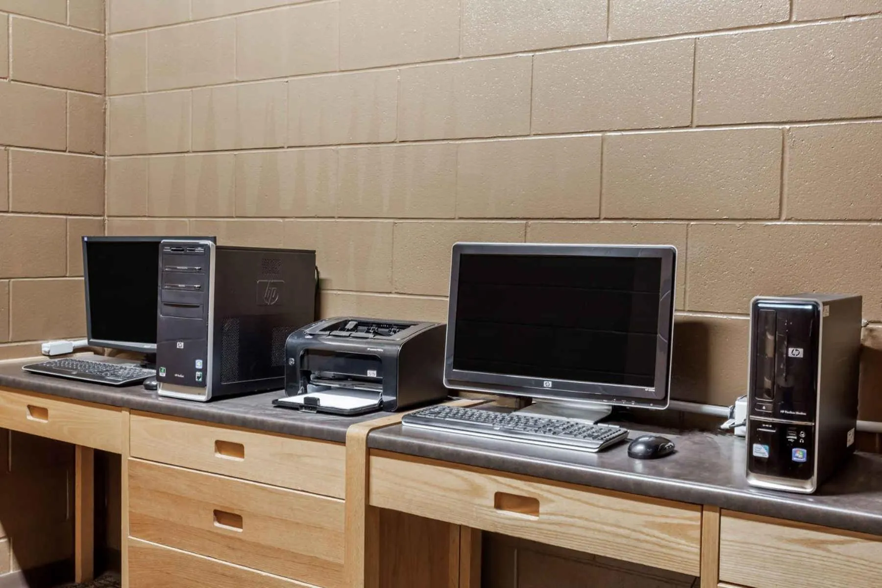 Business facilities in Howard Johnson by Wyndham Melville