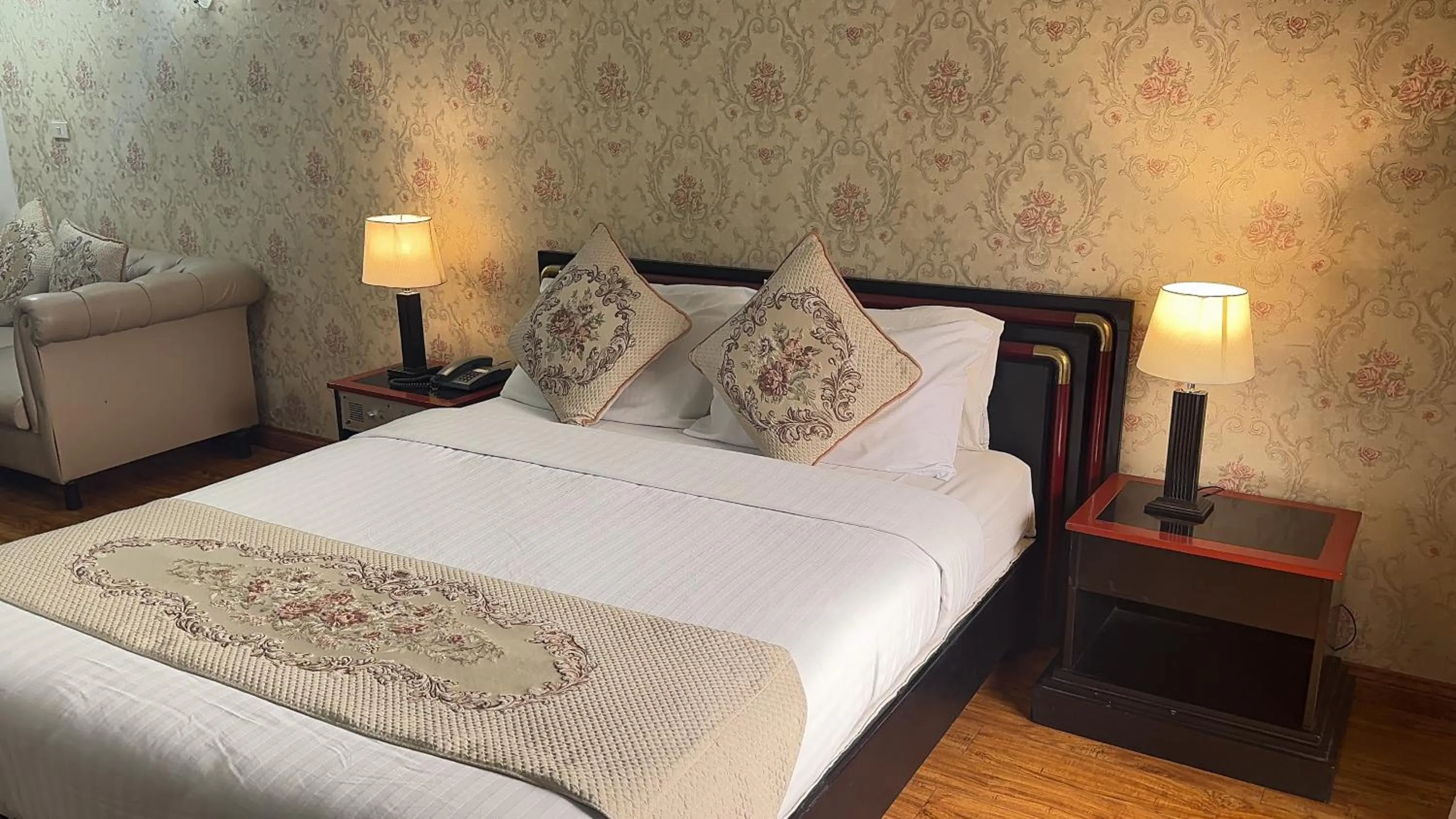 Bedroom, Bed in Hotel de Papae