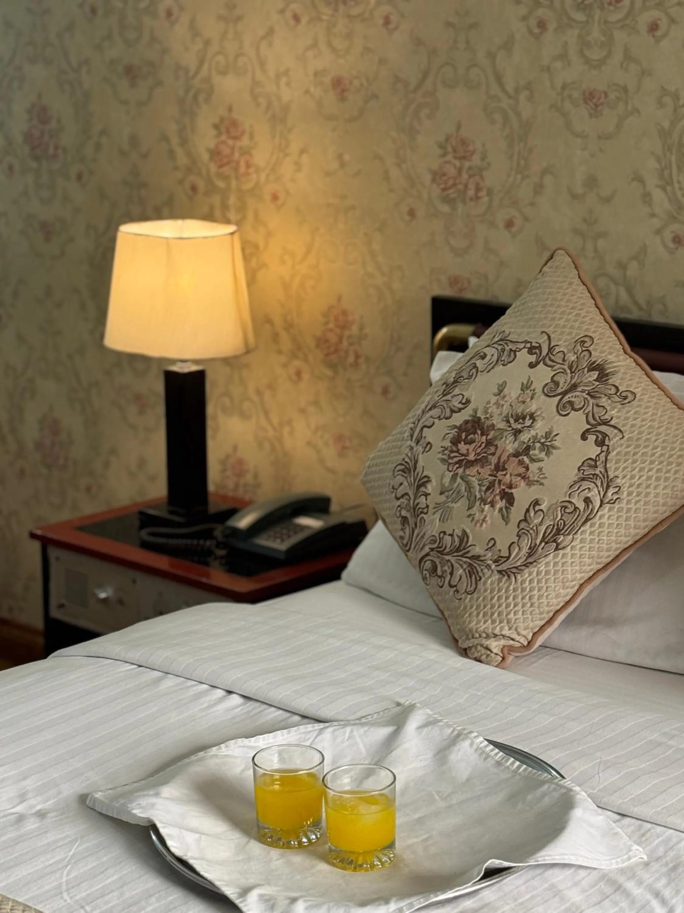 Food and drinks, Bed in Hotel de Papae