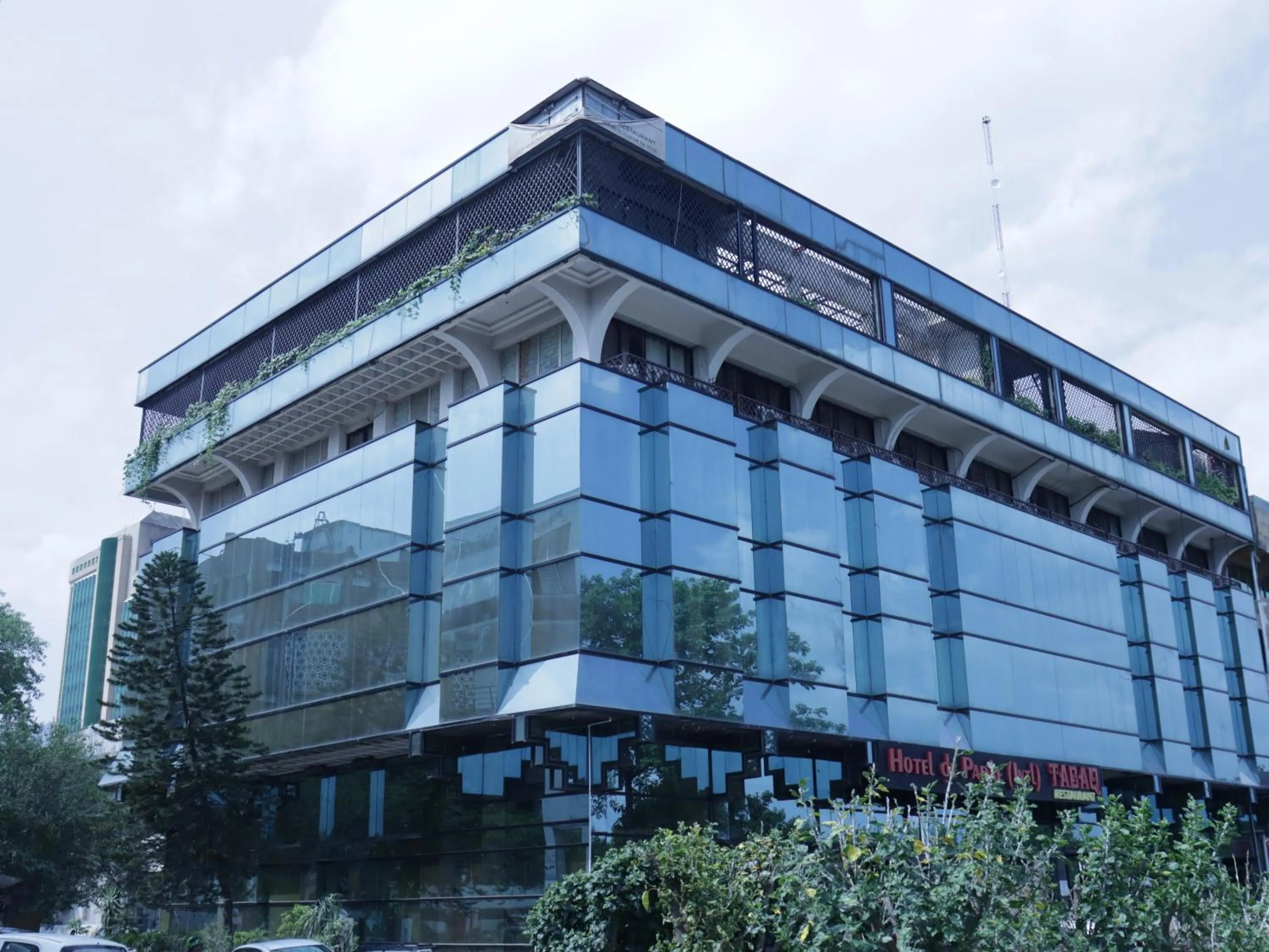 Property building in Hotel de Papae