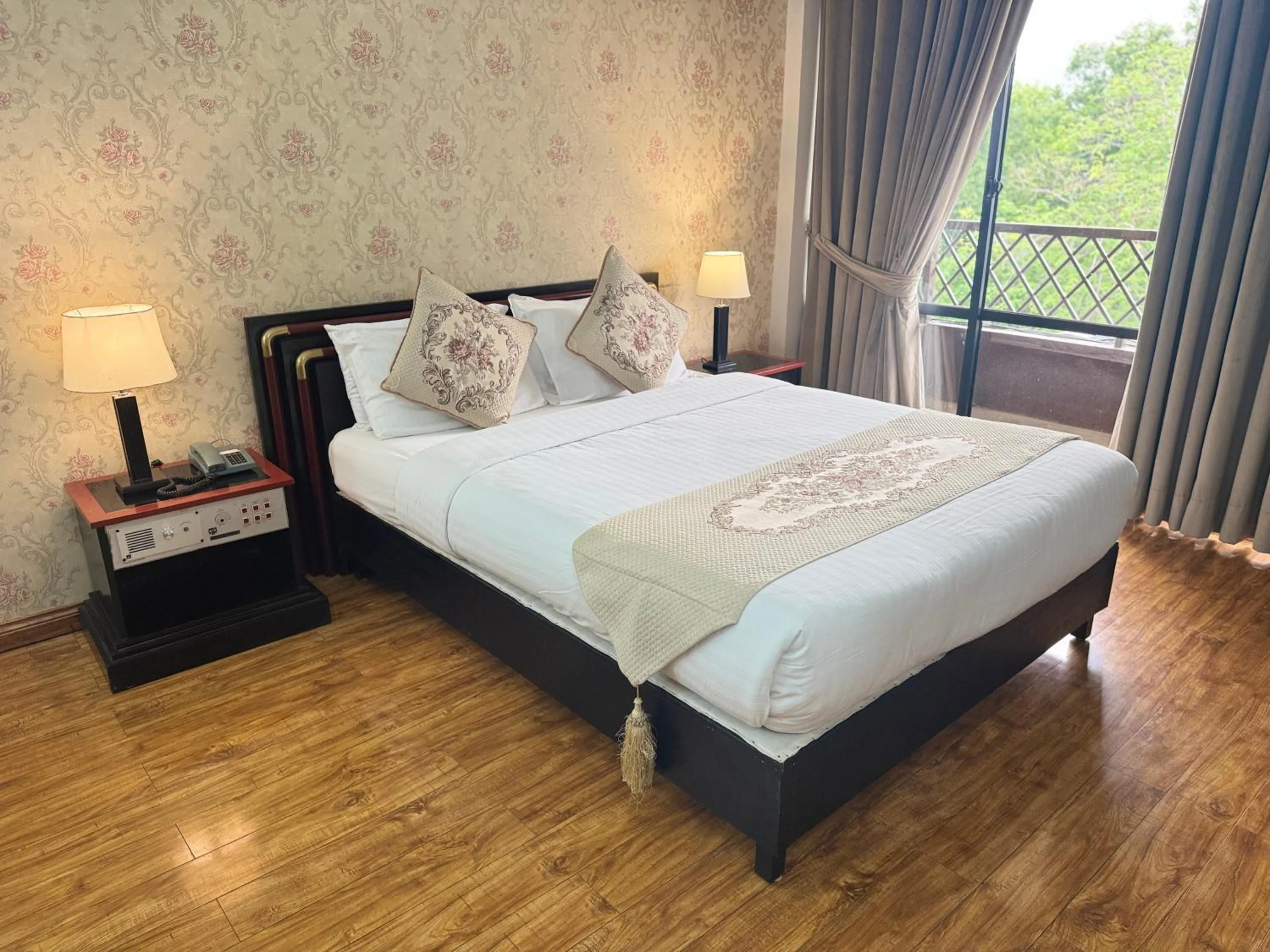 Bedroom, Bed in Hotel de Papae