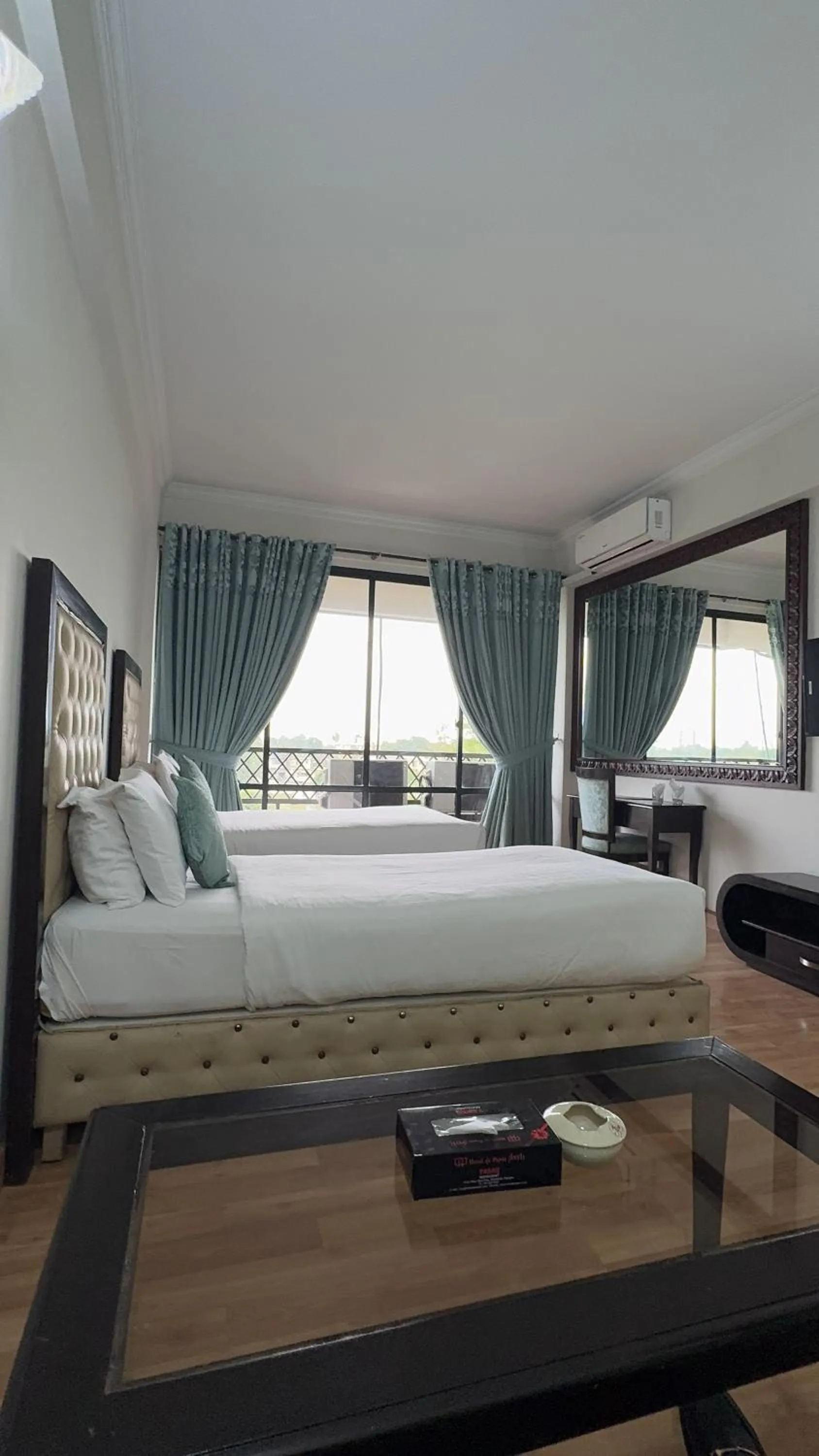 Bedroom, Bed in Hotel de Papae