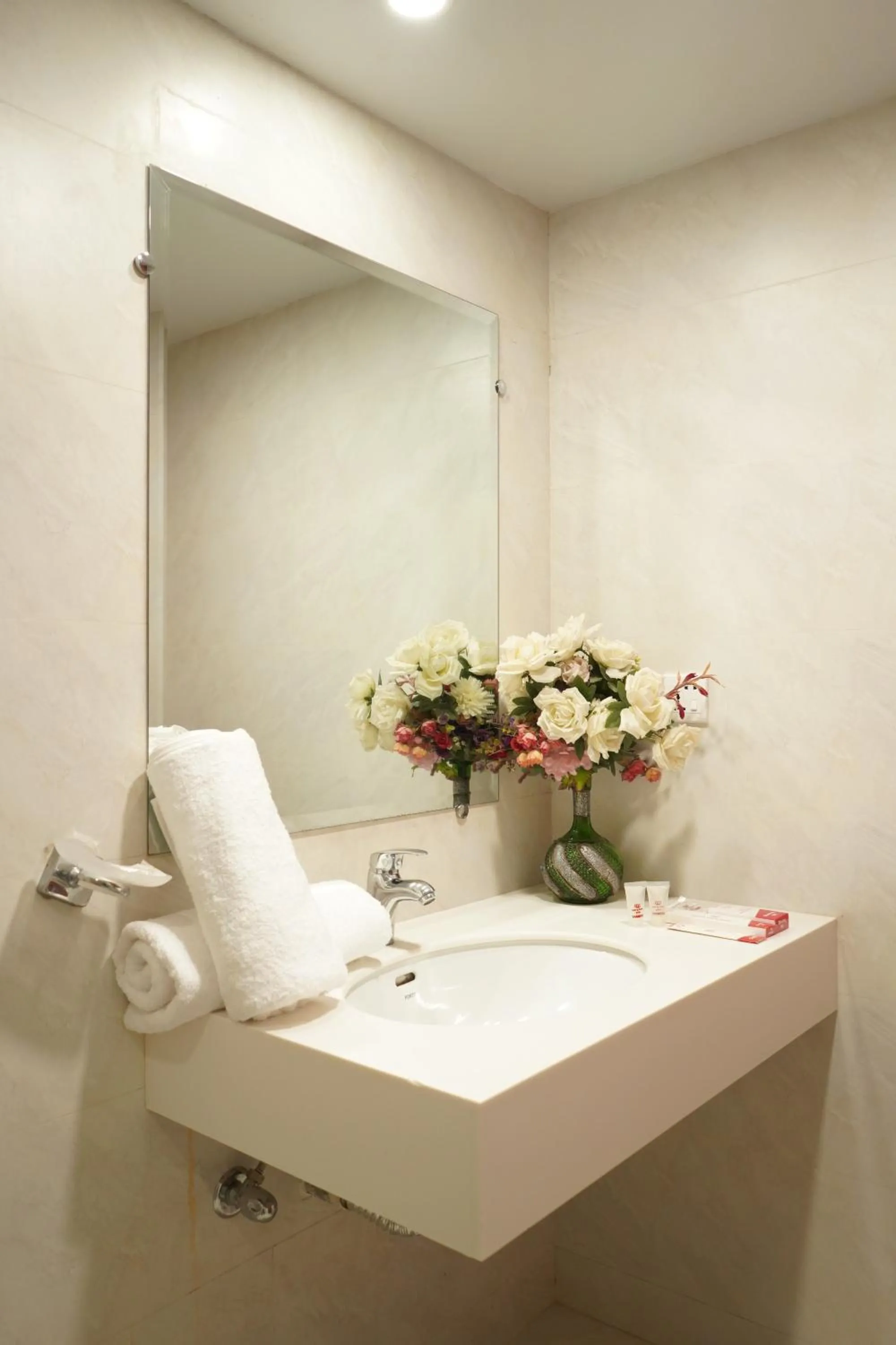 Bathroom in Hotel de Papae