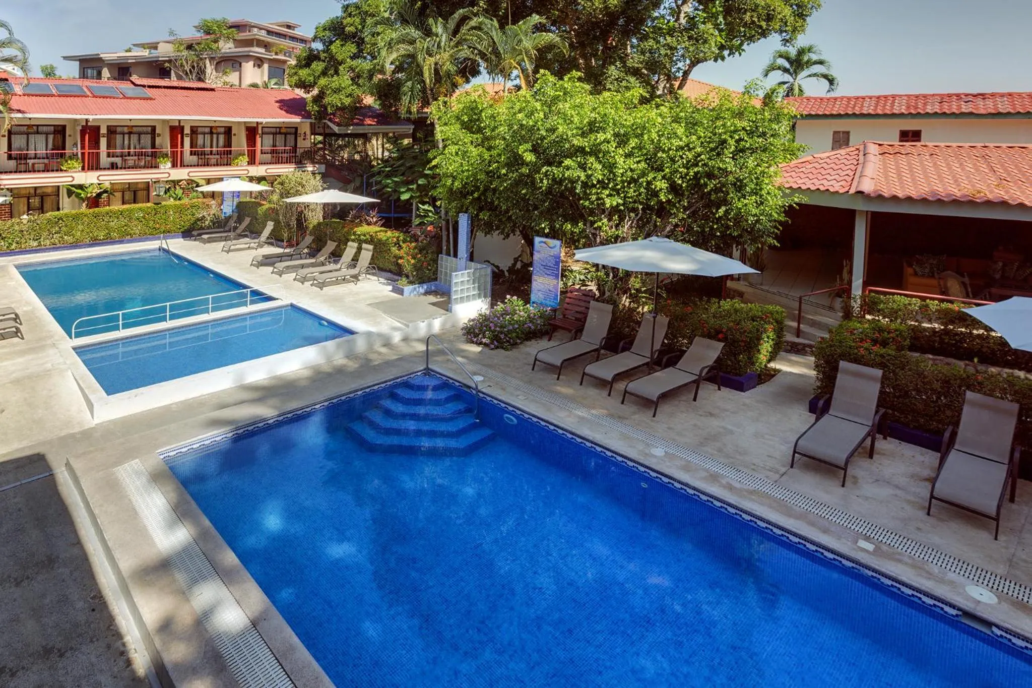 Swimming pool in Hotel Mar de Luz