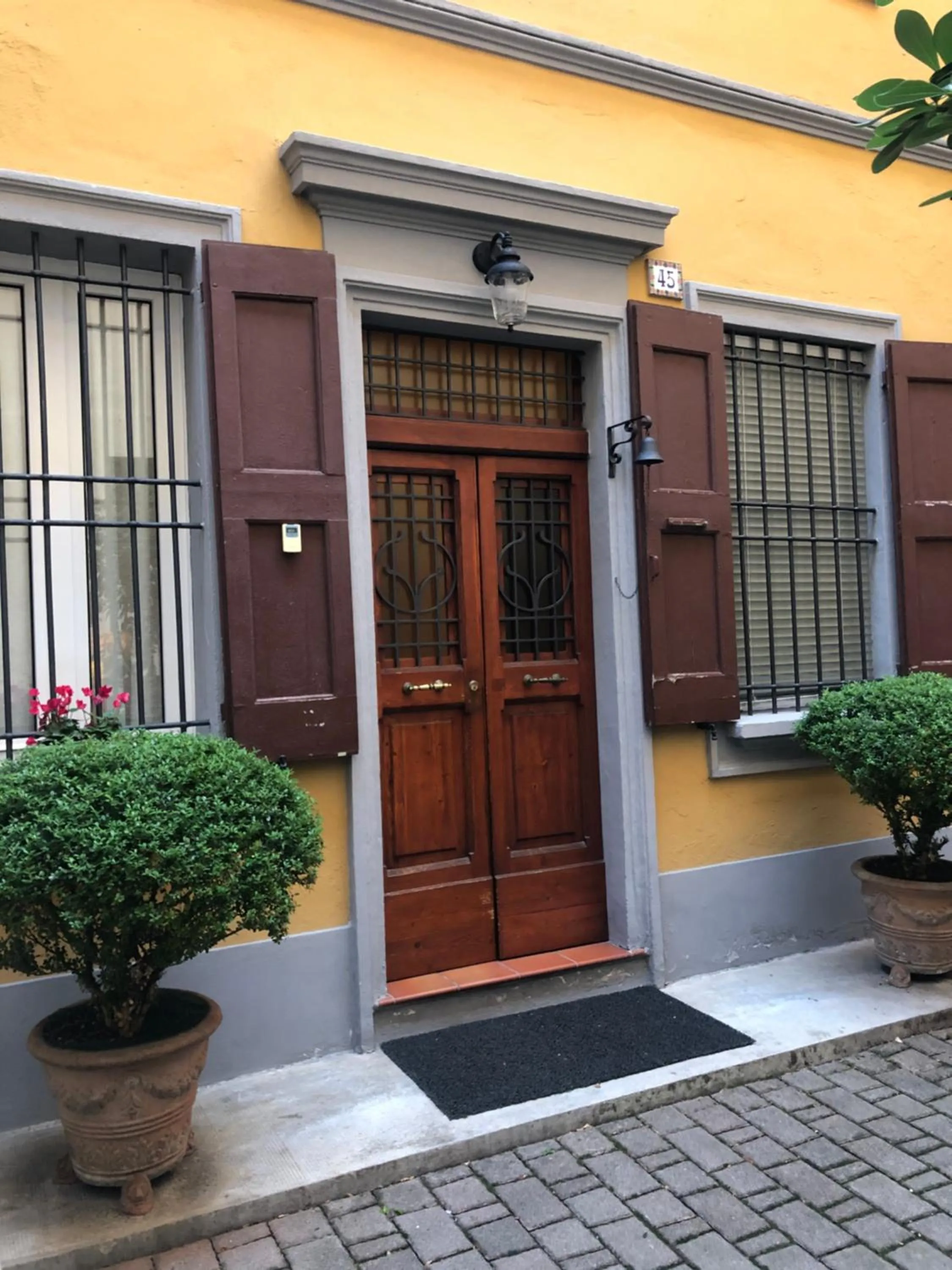 Property building in La Magnolia B&B