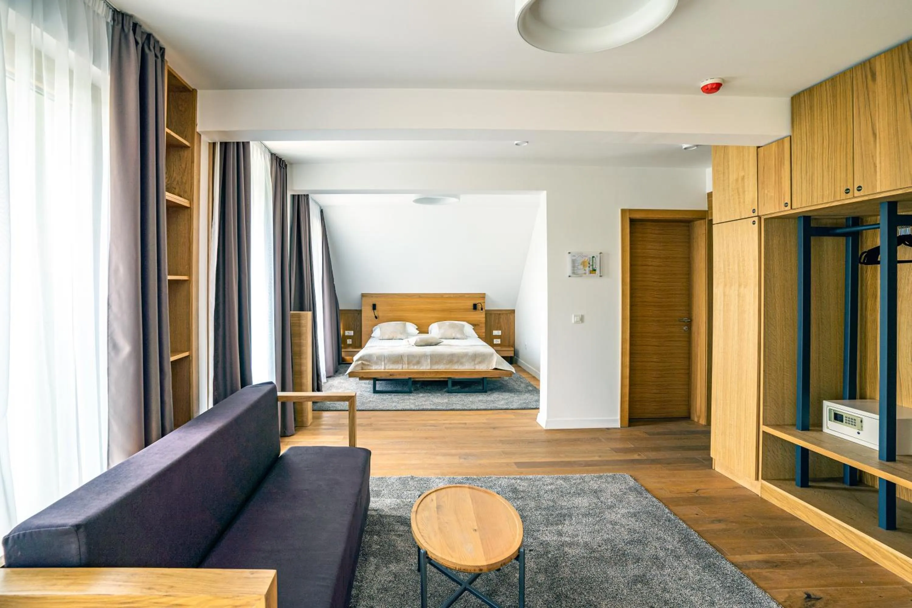 Living room, Bed in Hotel Palcich Plitvice