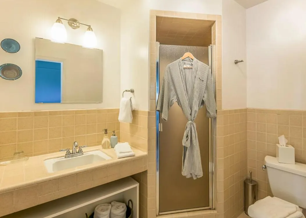 Bathroom in Inn at Schoolhouse Creek