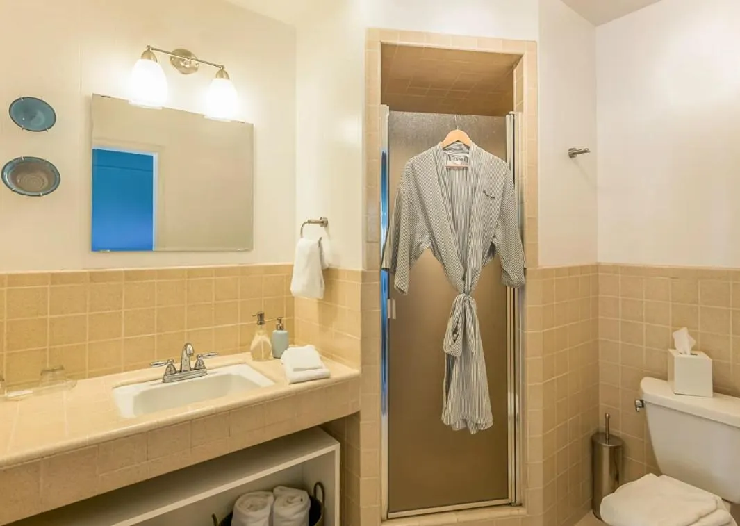 Bathroom in Inn at Schoolhouse Creek