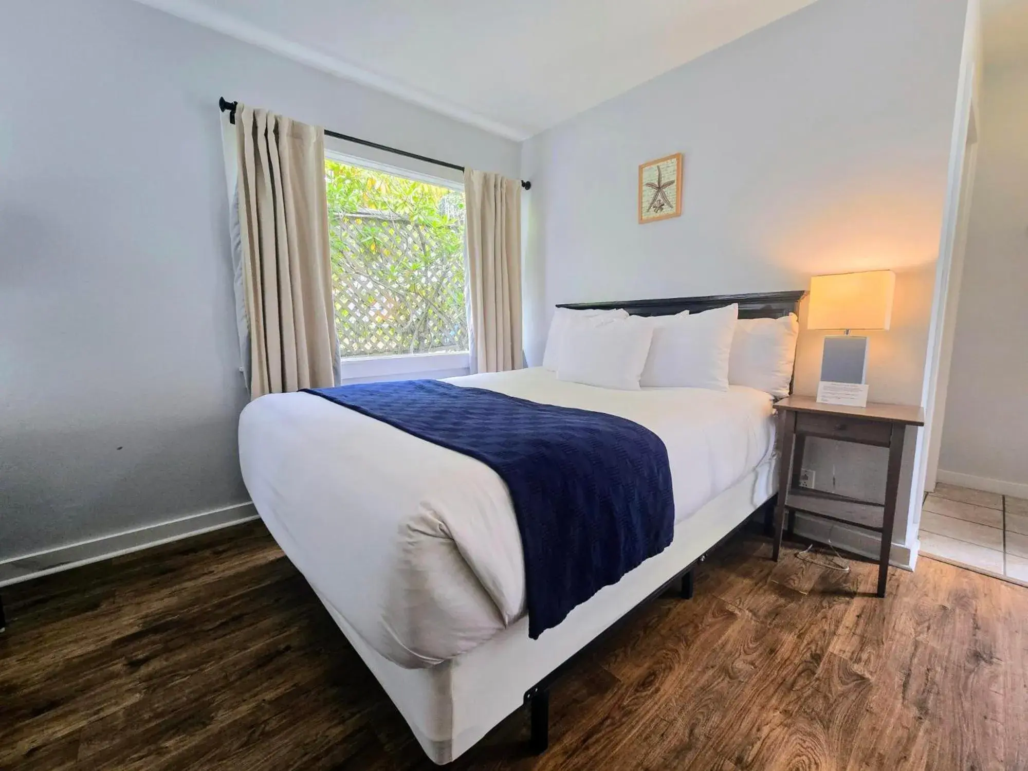 Double Room with Balcony and Sea View in Inn at Schoolhouse Creek Double Room with Balcony and Sea View in Inn at Schoolhouse Creek