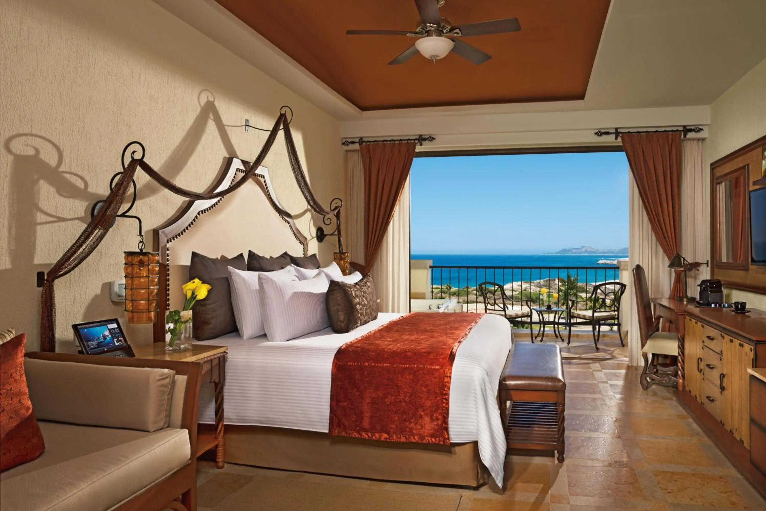 Bed in Secrets Puerto Los Cabos Golf & Spa18+