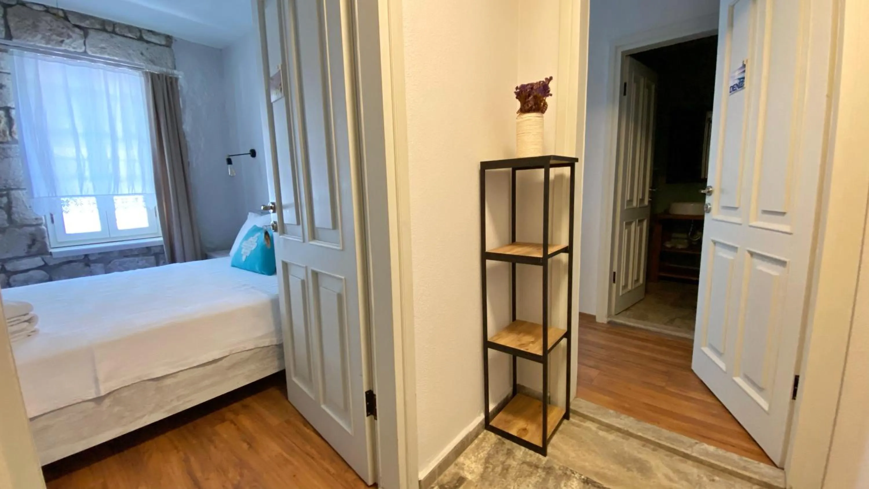 Photo of the whole room, Bed in Oberj d'Azur Alaçatı