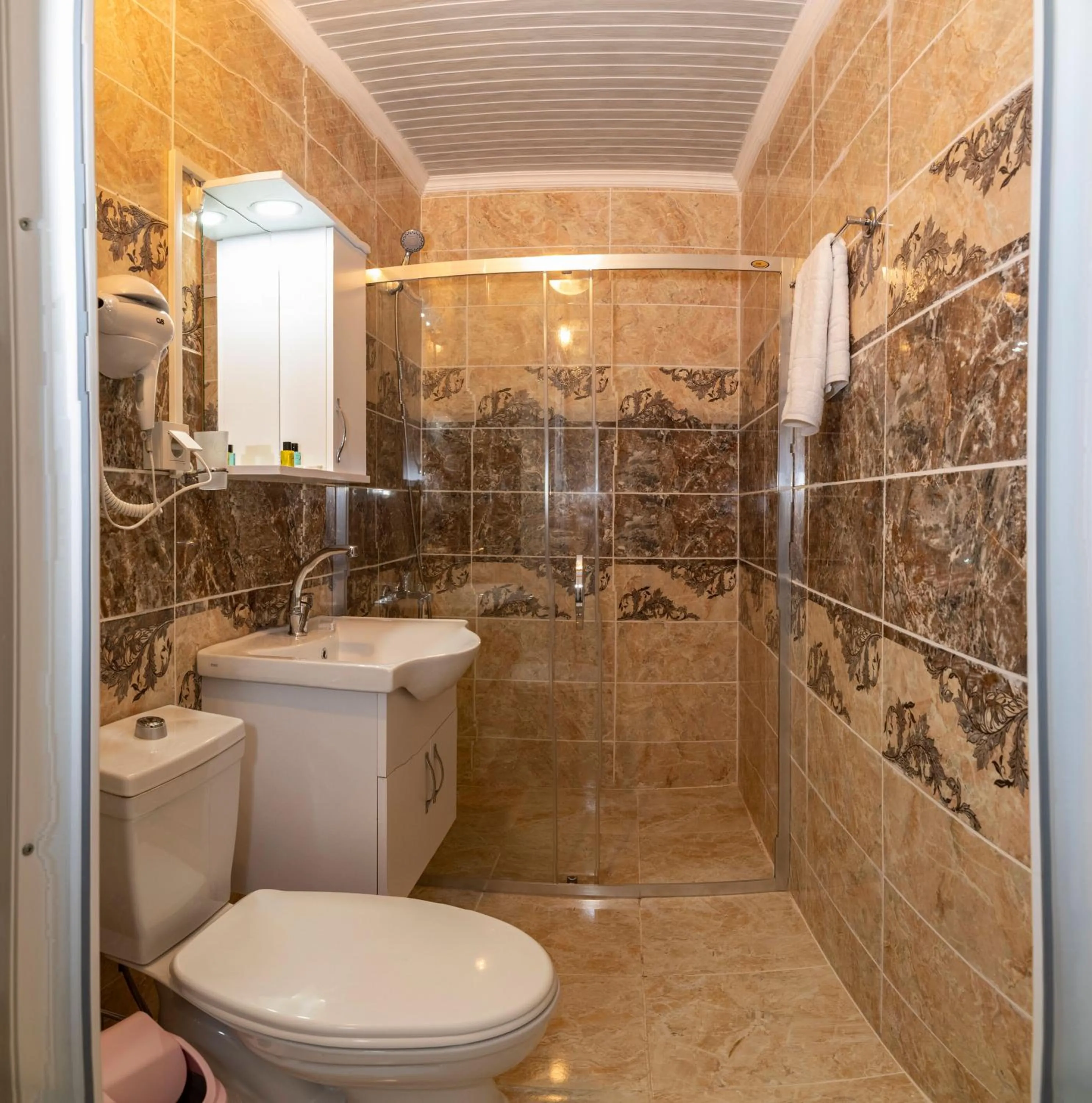 Bathroom in Golden Flower Pansiyon