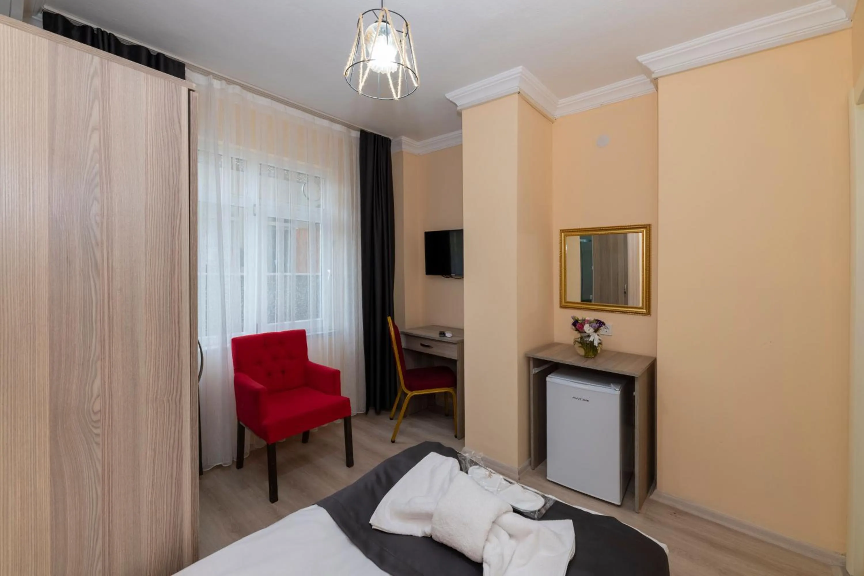 Bed in Golden Flower Pansiyon