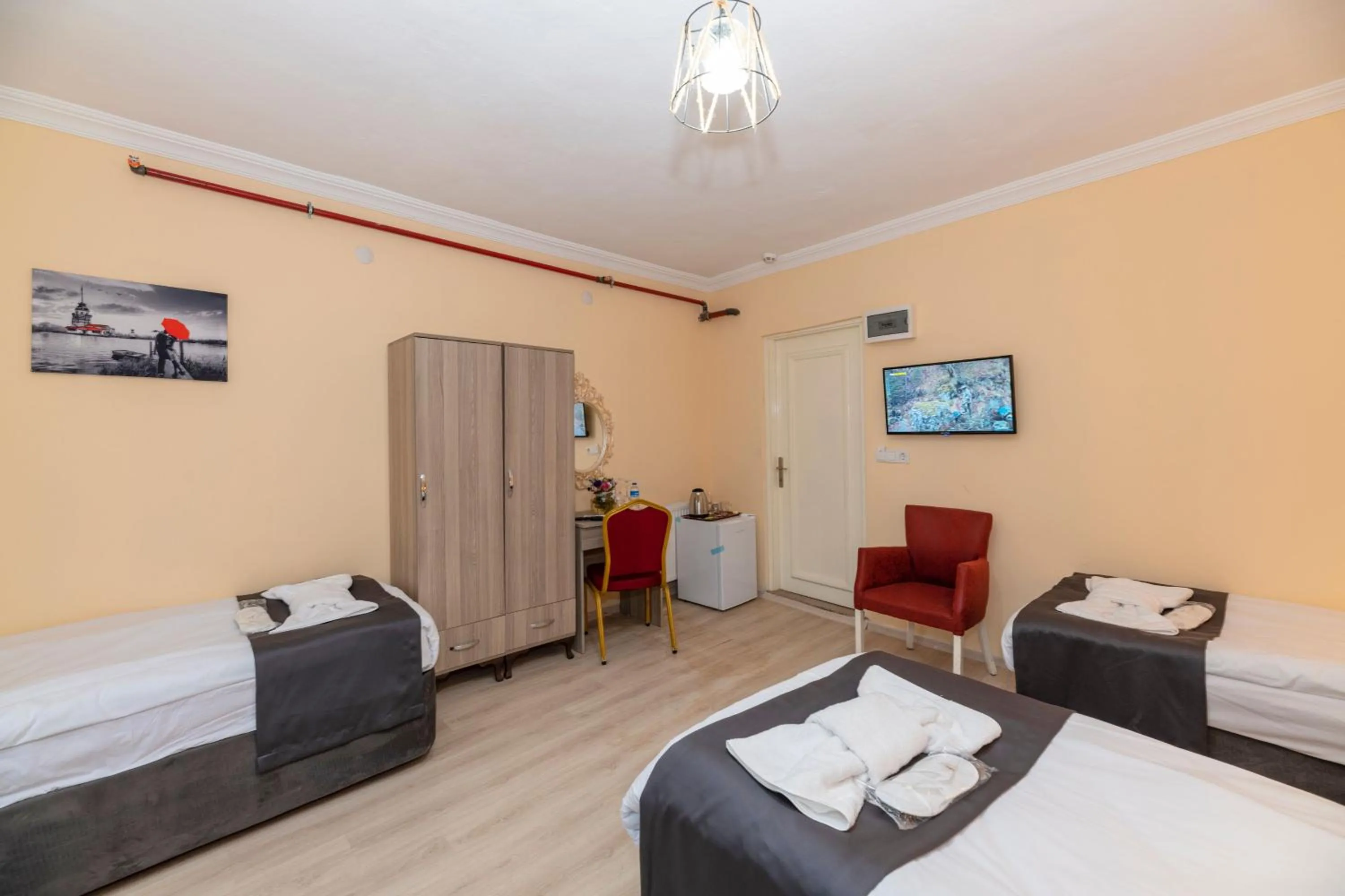 Bed in Golden Flower Pansiyon