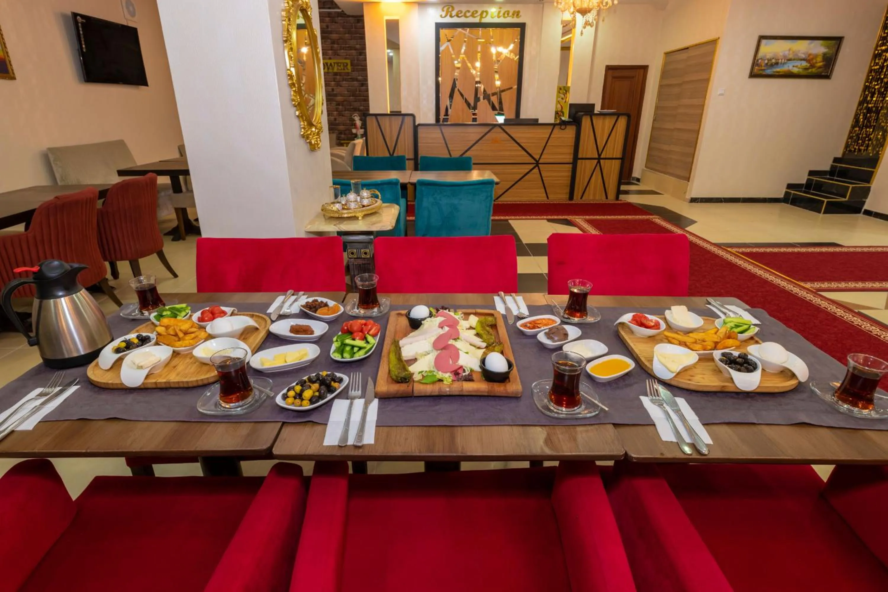 Food and drinks in Golden Flower Pansiyon