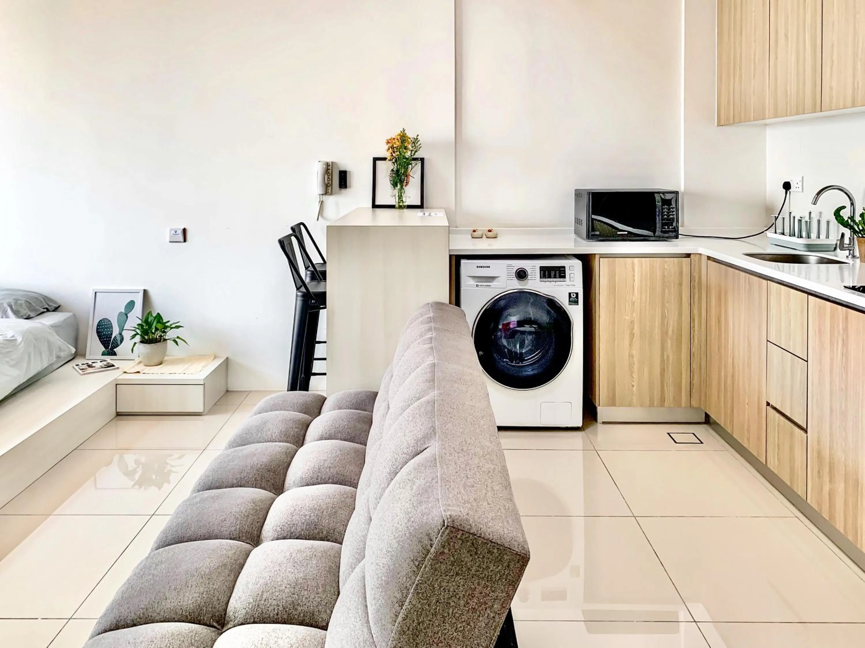 Bed in Georgetown Tropicana 218 Apartment