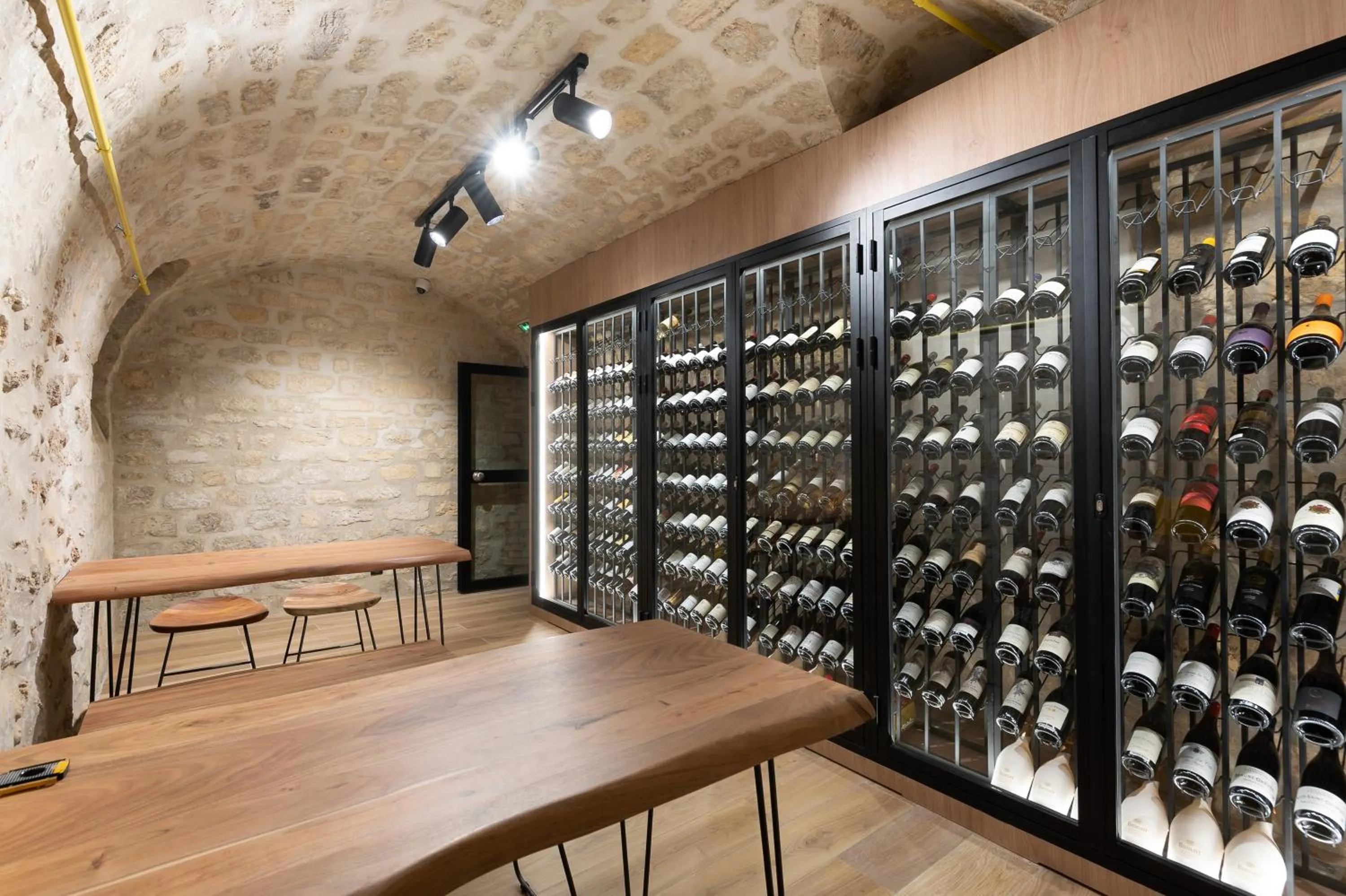 Alcoholic drinks in HOTEL AU COEUR DE REPUBLIQUE