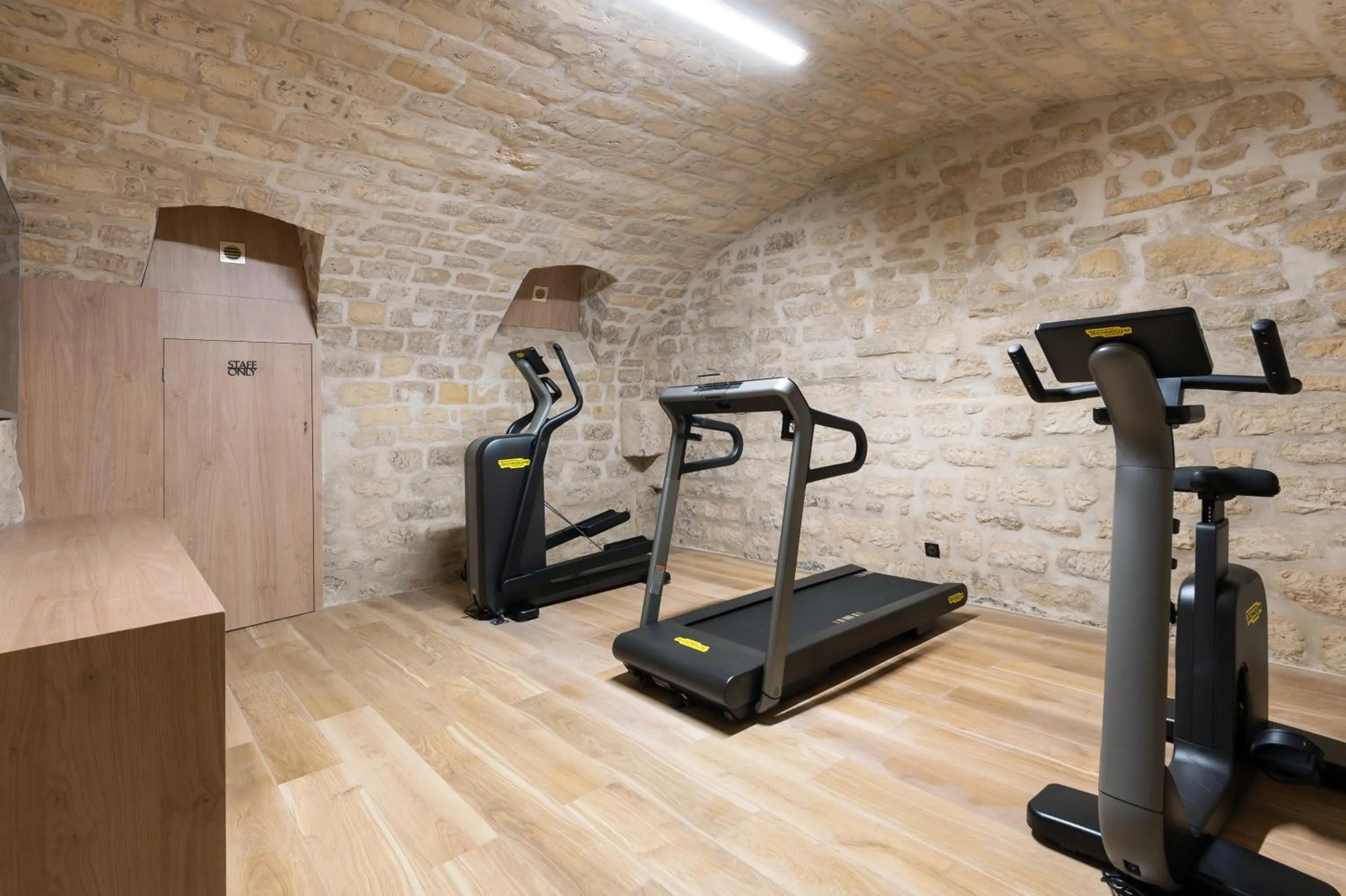 Fitness centre/facilities in HOTEL AU COEUR DE REPUBLIQUE