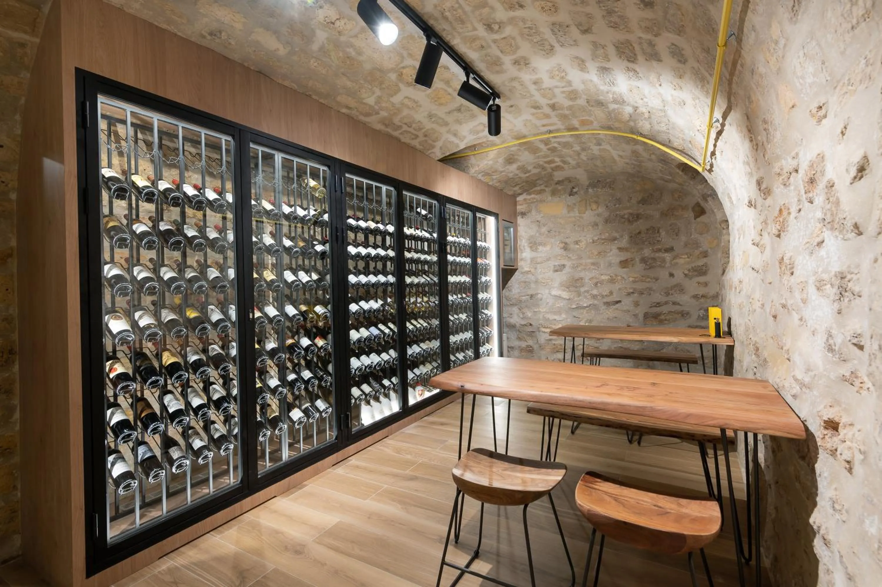 Alcoholic drinks in HOTEL AU COEUR DE REPUBLIQUE