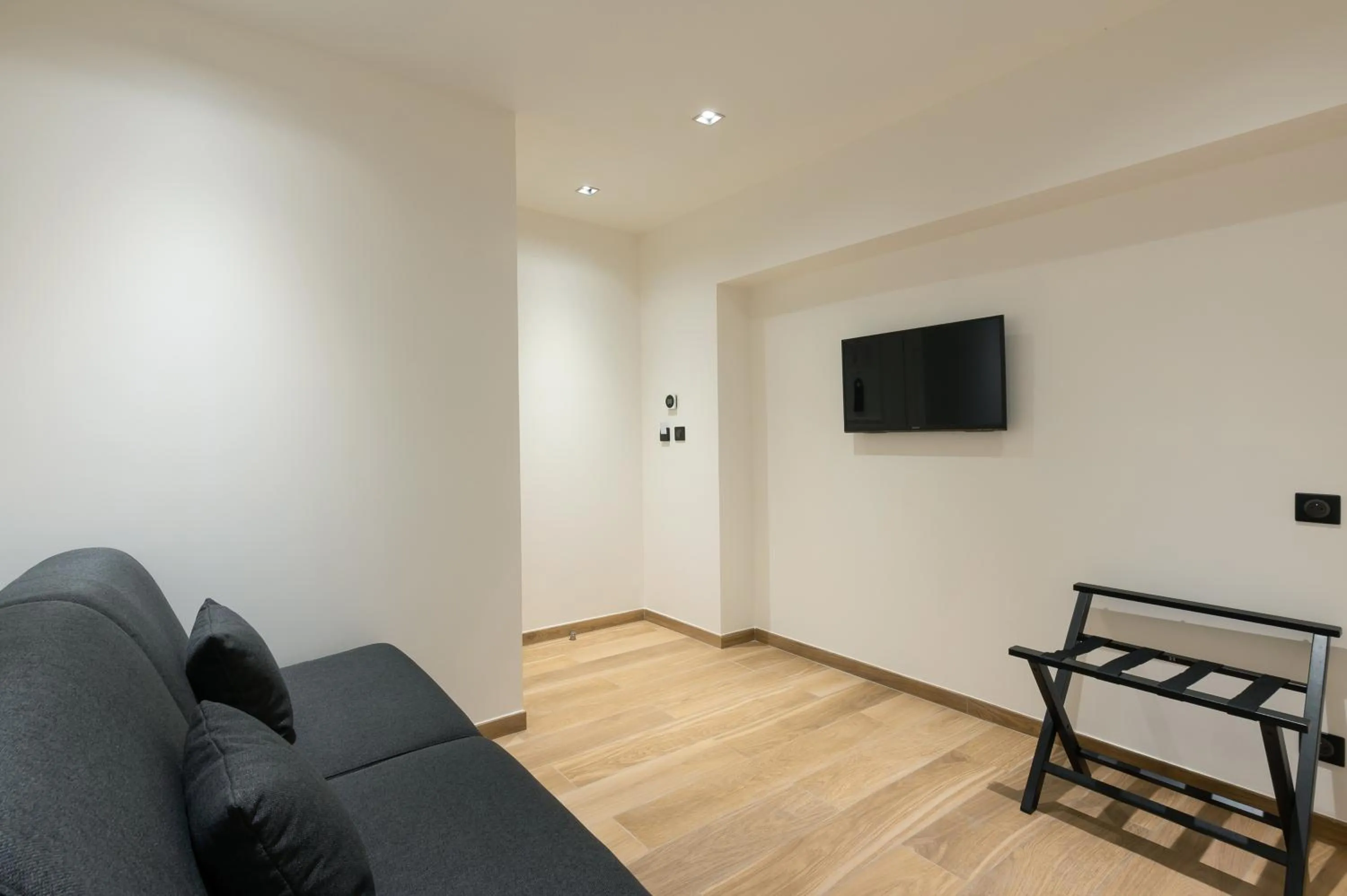 HOTEL AU COEUR DE REPUBLIQUE