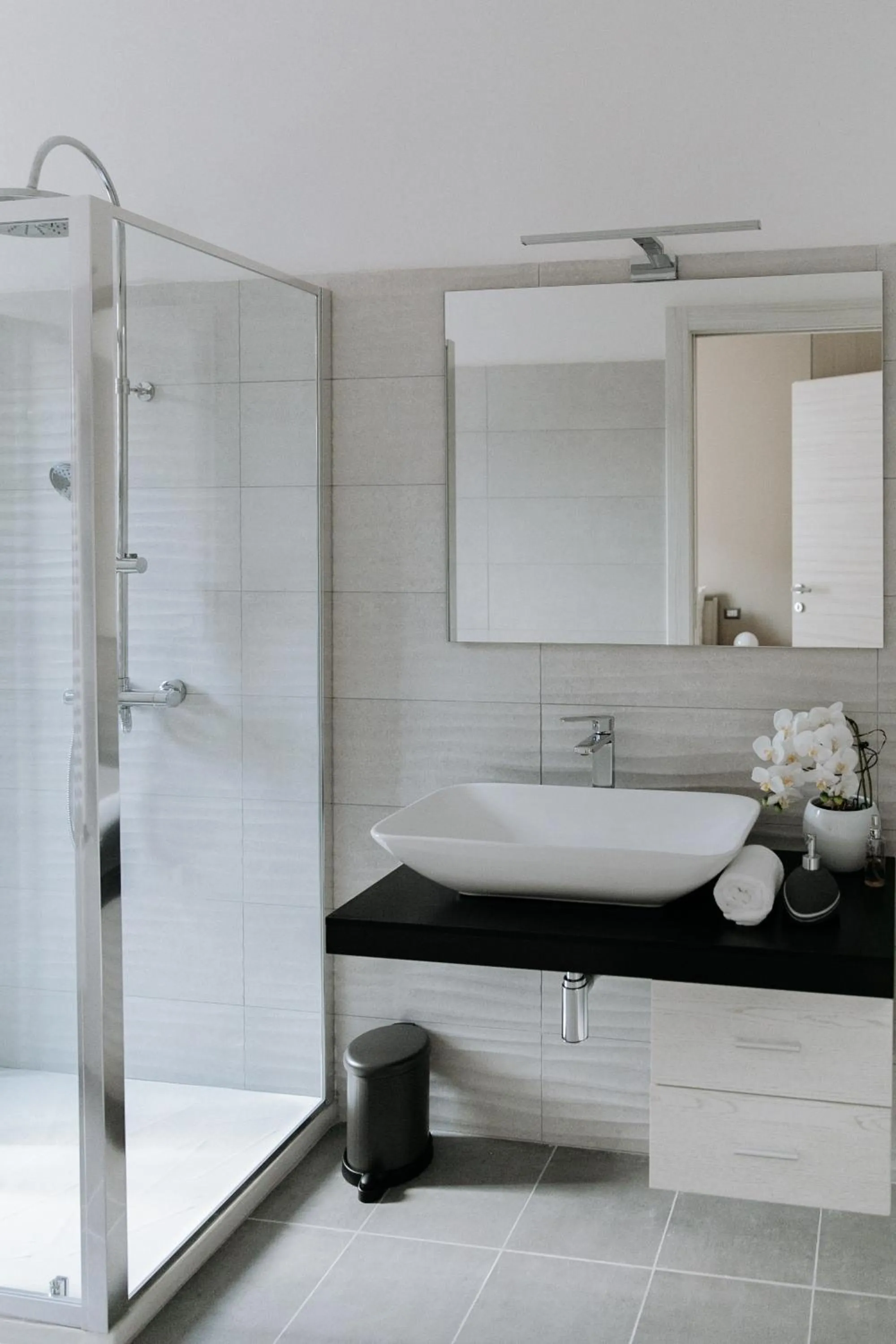 Shower in Altrentatre