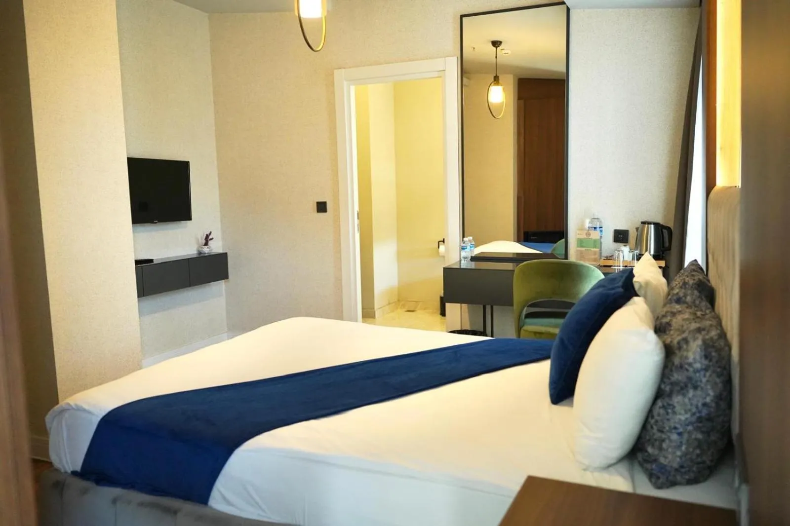 Bedroom, Bed in Union Hotel Port