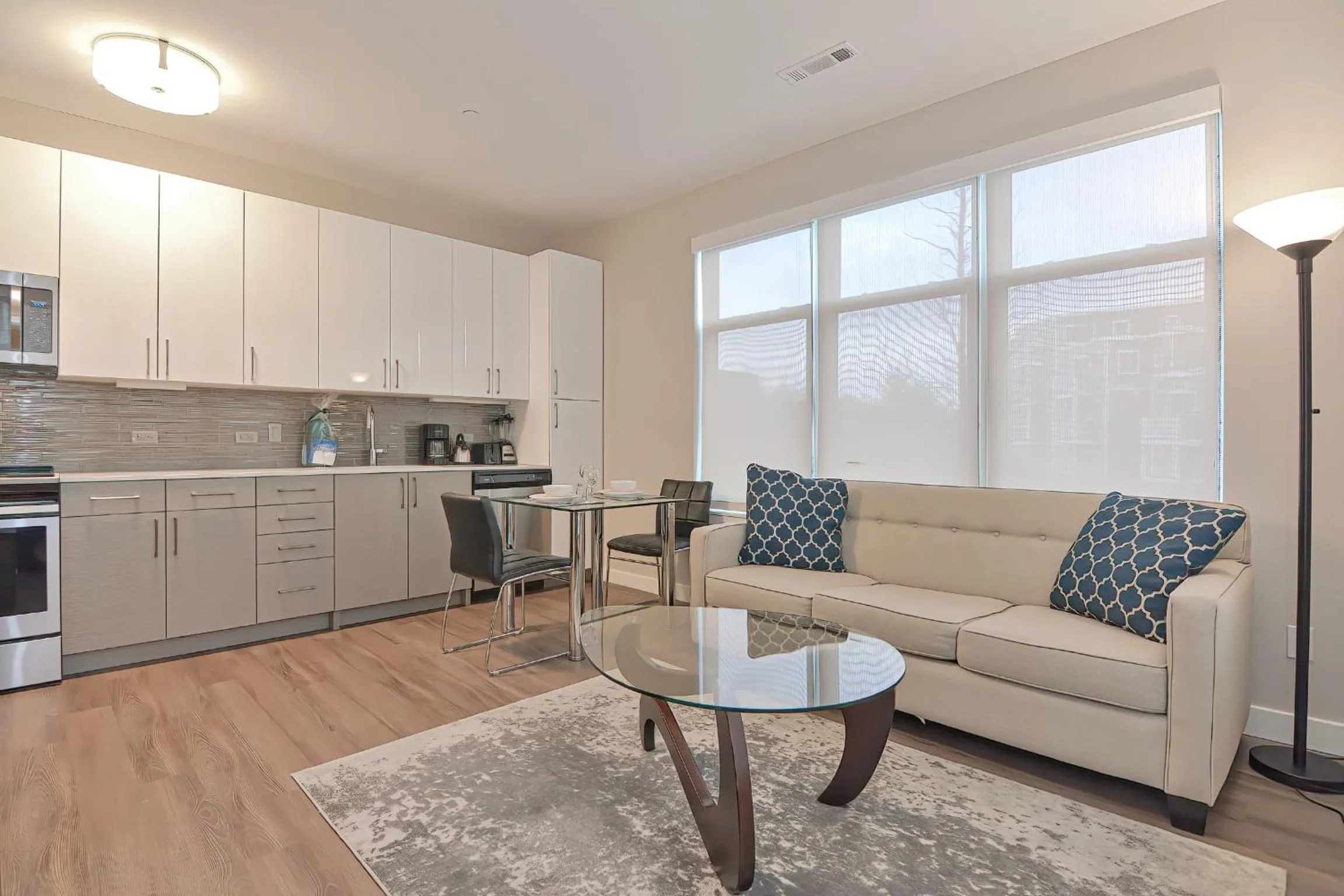 Living room in Global Luxury Suites East Boston