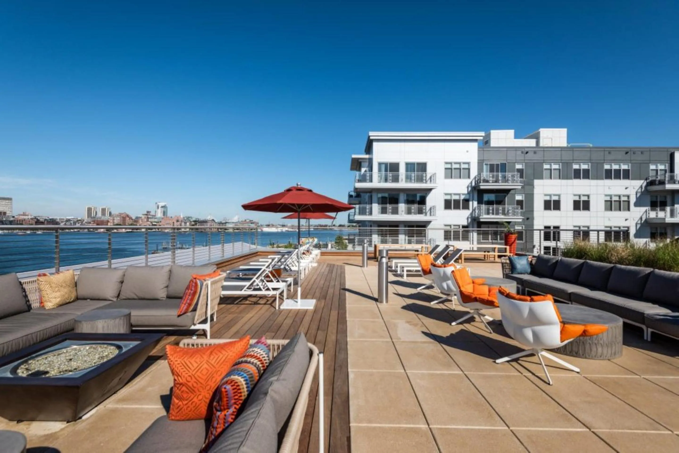Balcony/Terrace in Global Luxury Suites East Boston