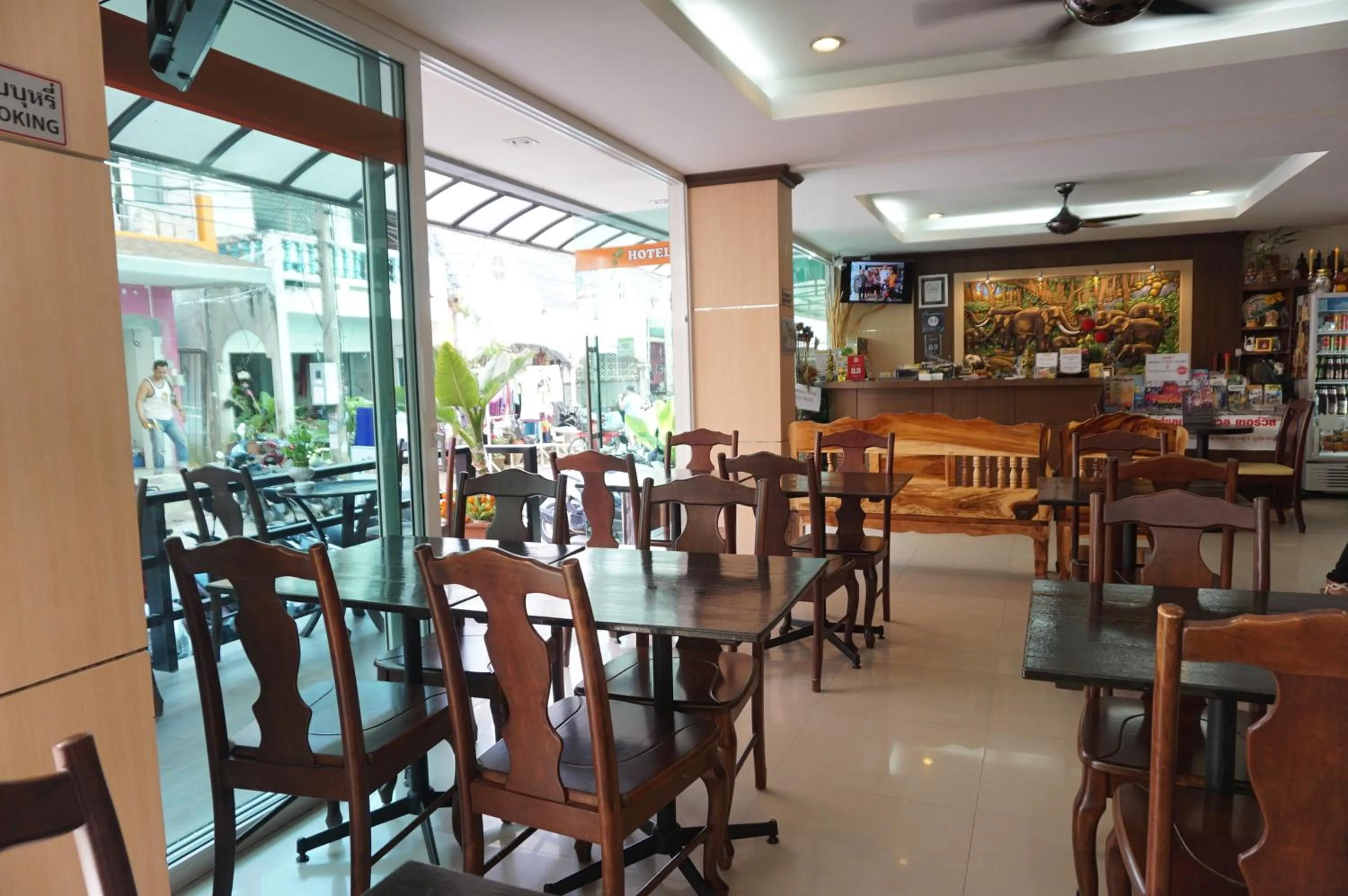 Lobby or reception in Patong Mansion - SHA Certified