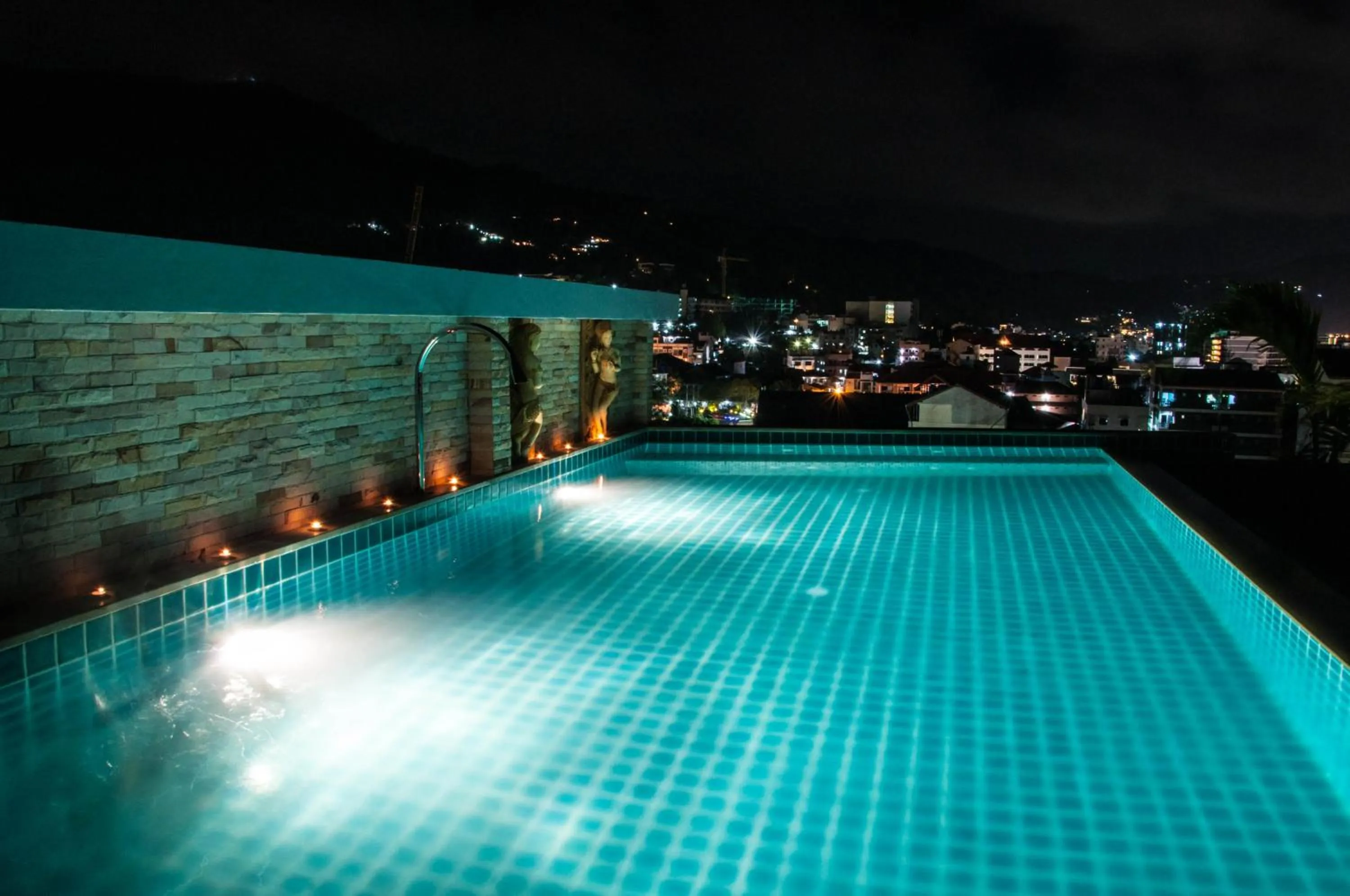 Swimming pool in Patong Mansion - SHA Certified