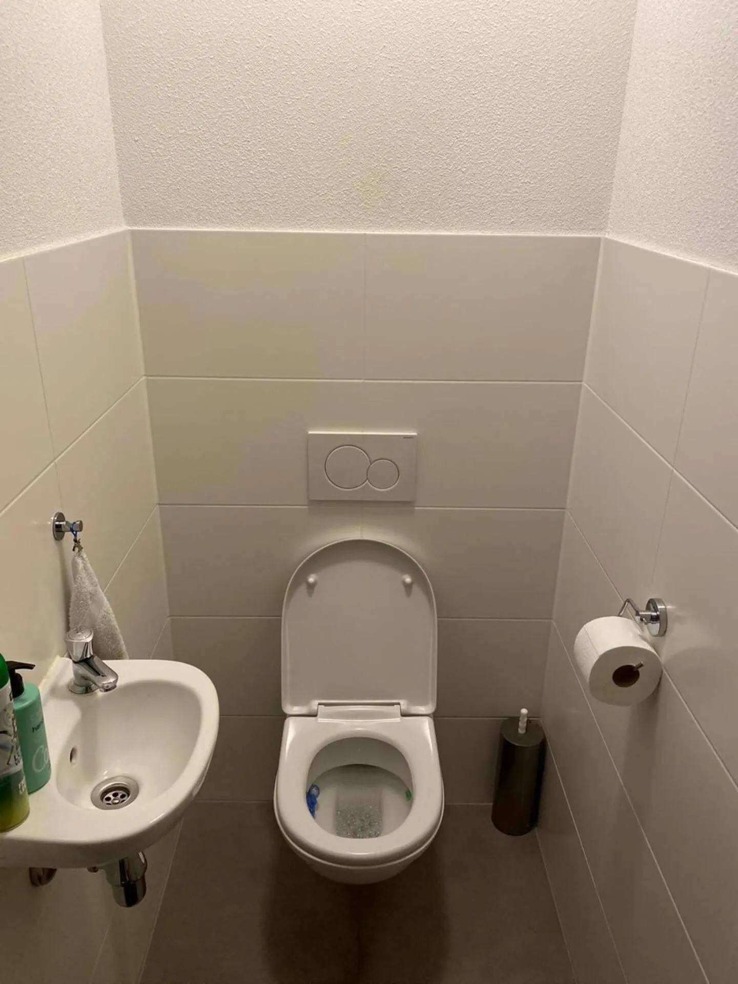 Toilet in B&B by the C
