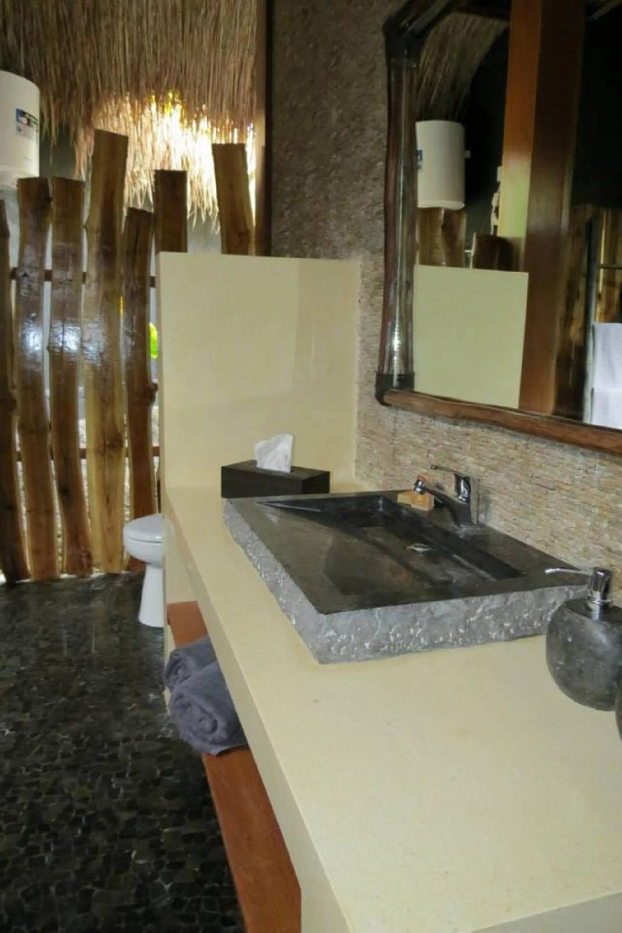 Bathroom in La Cabane