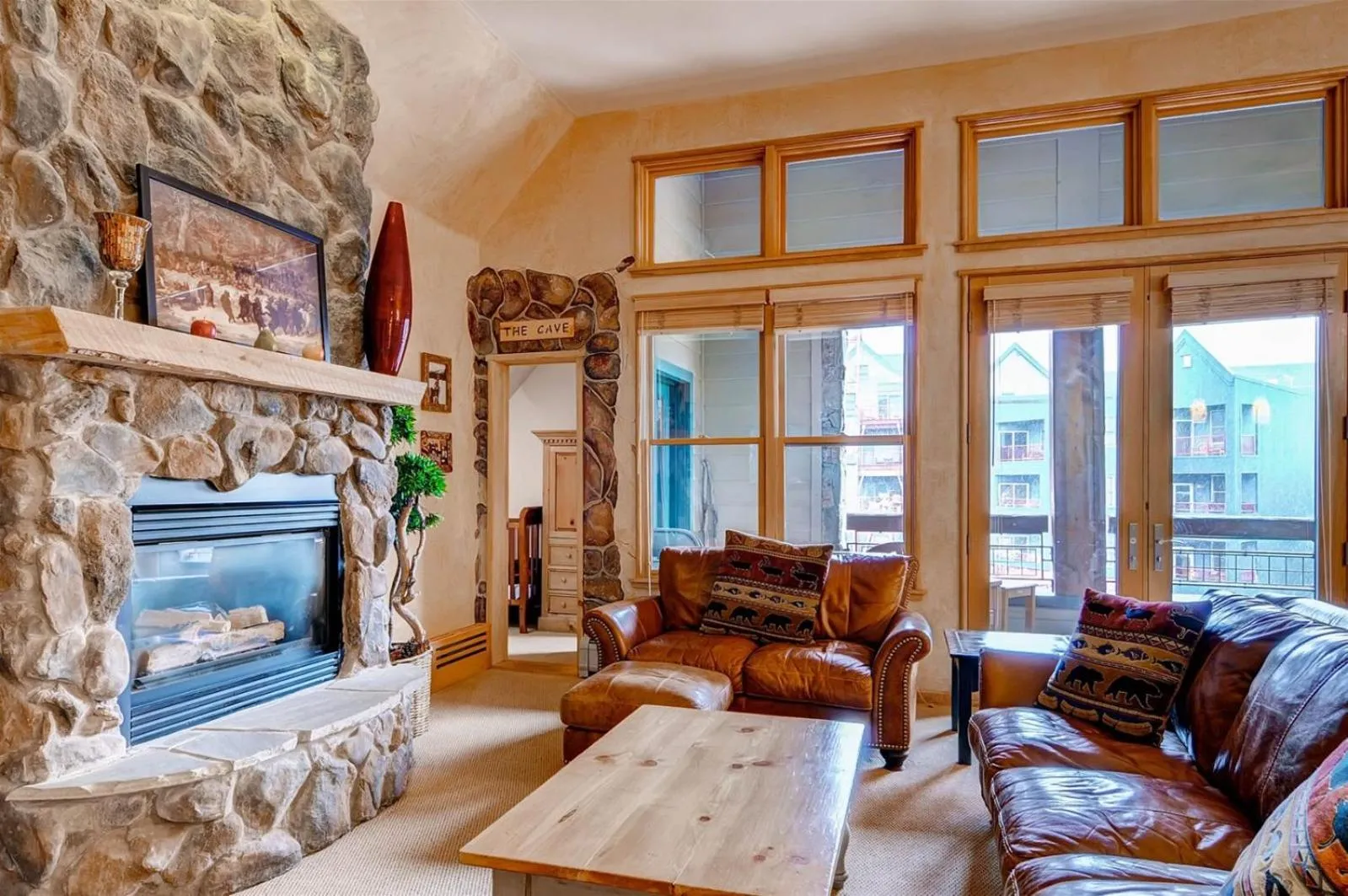 Living room in Black Bear Lodge 3 Bedroom Condo In River Run Village