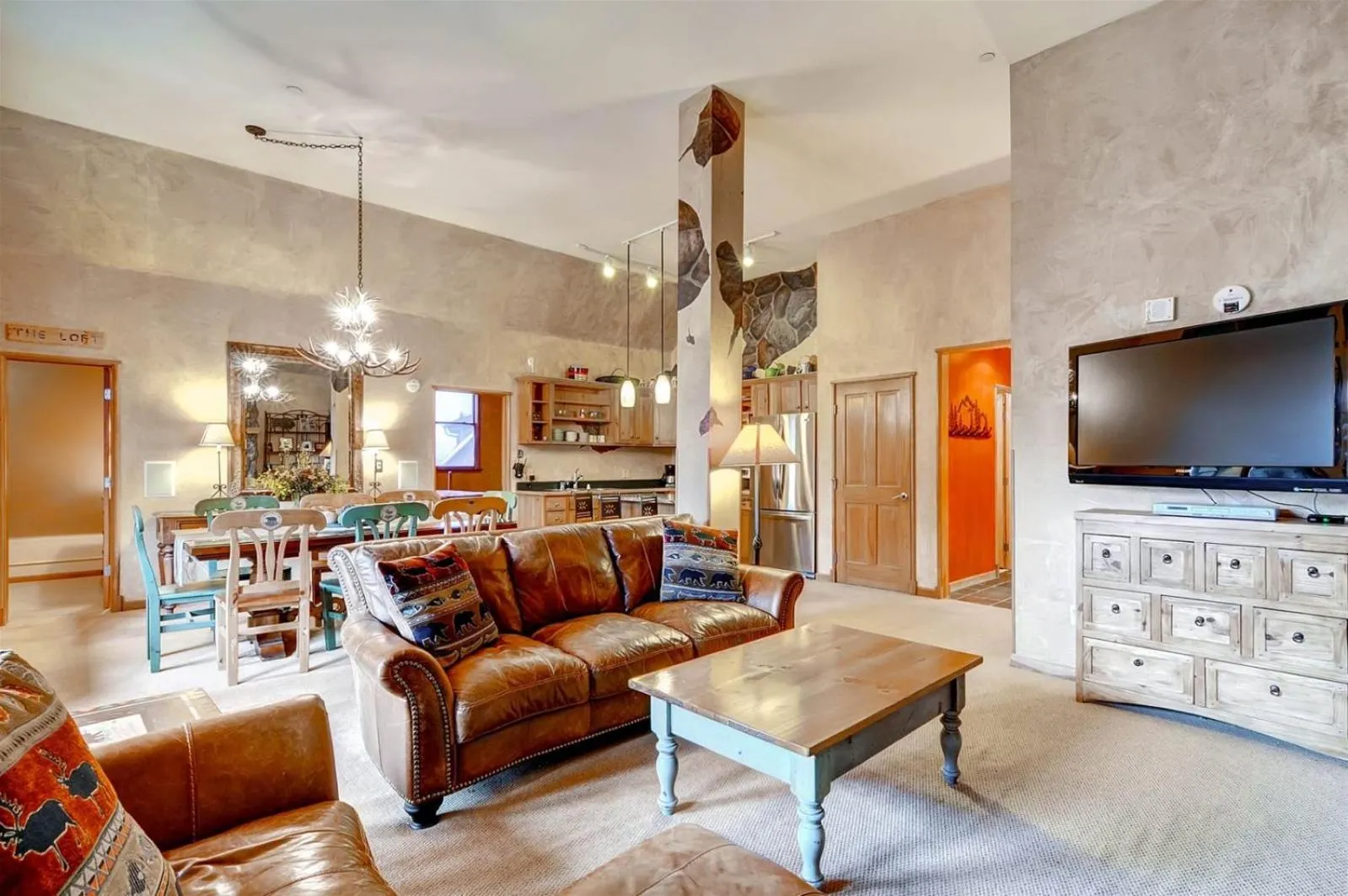 Living room in Black Bear Lodge 3 Bedroom Condo In River Run Village