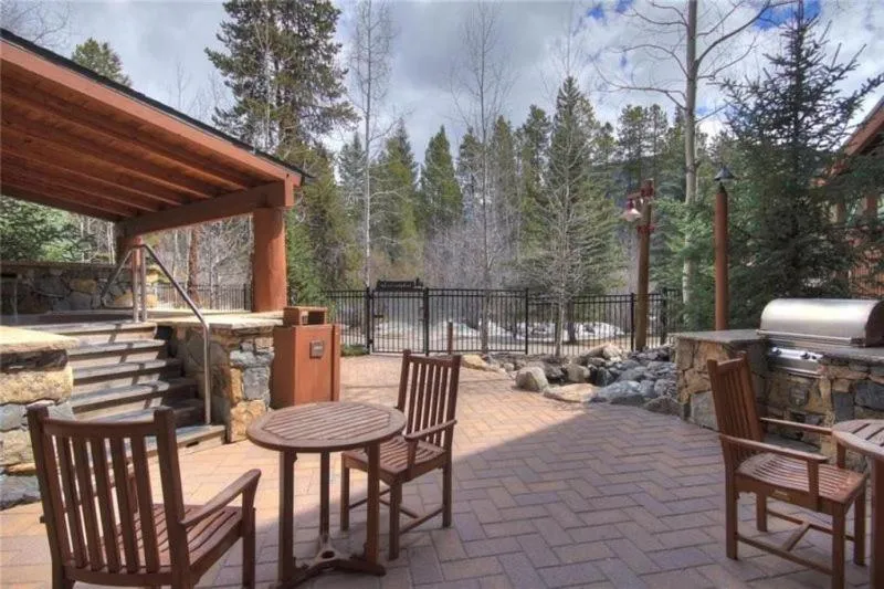 Property building in Black Bear Lodge 3 Bedroom Condo In River Run Village