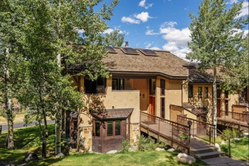 Property building in Snowmass Woodrun V 2 Bedroom Ski In, Ski Out Mountain Residence In The Heart Of Snowmass Village