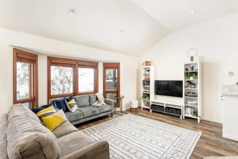 Living room in Snowmass Woodrun V 2 Bedroom Ski In, Ski Out Mountain Residence In The Heart Of Snowmass Village