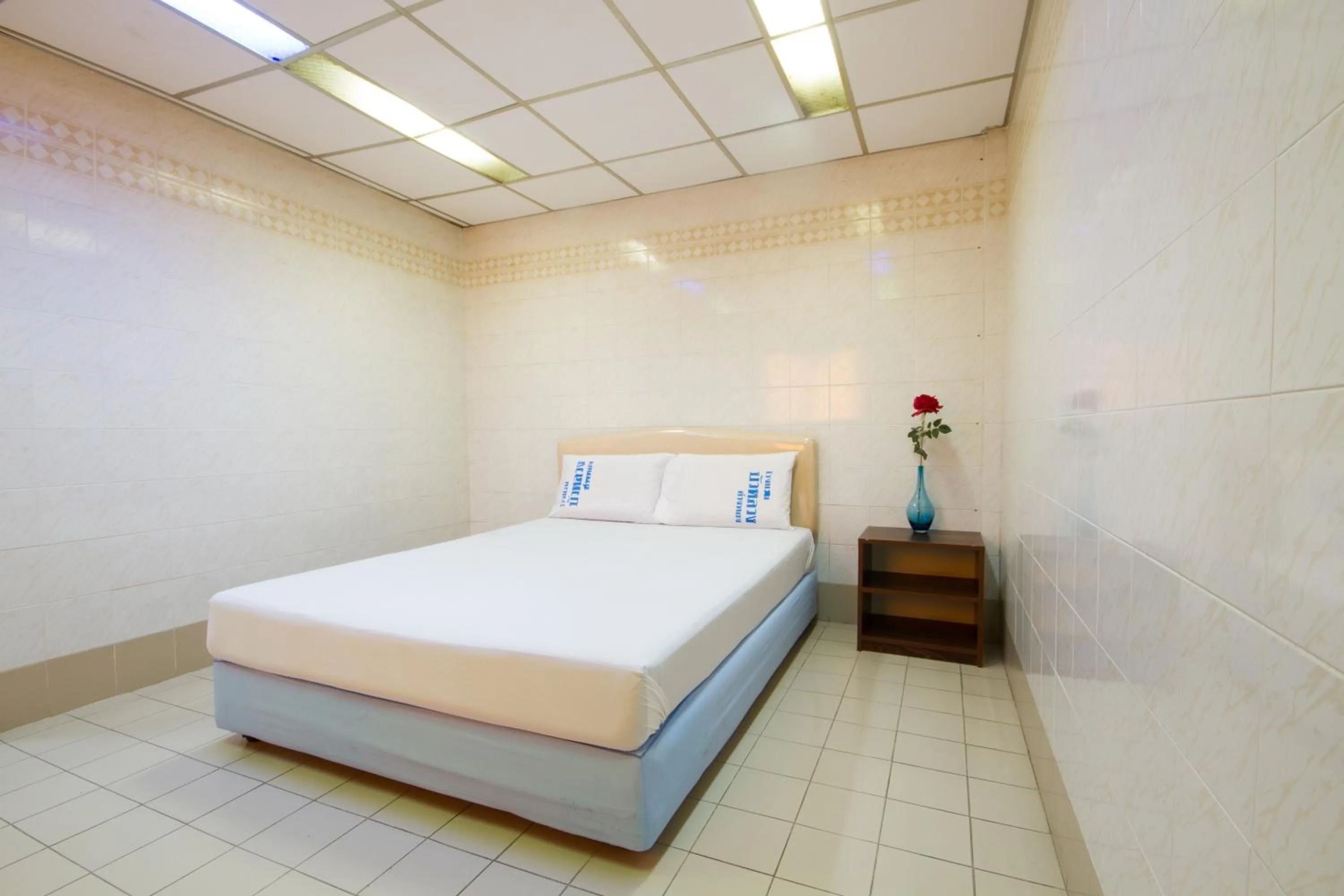 Bedroom, Bed in Bualuang HOTEL