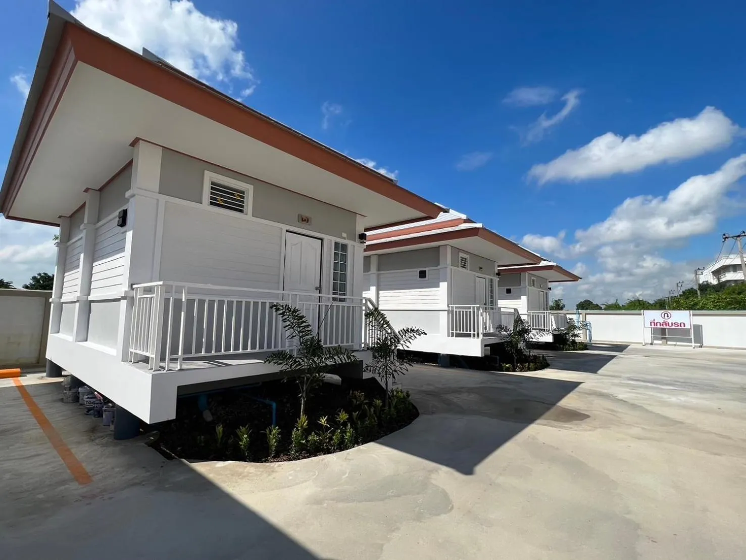 Property building in Bualuang HOTEL