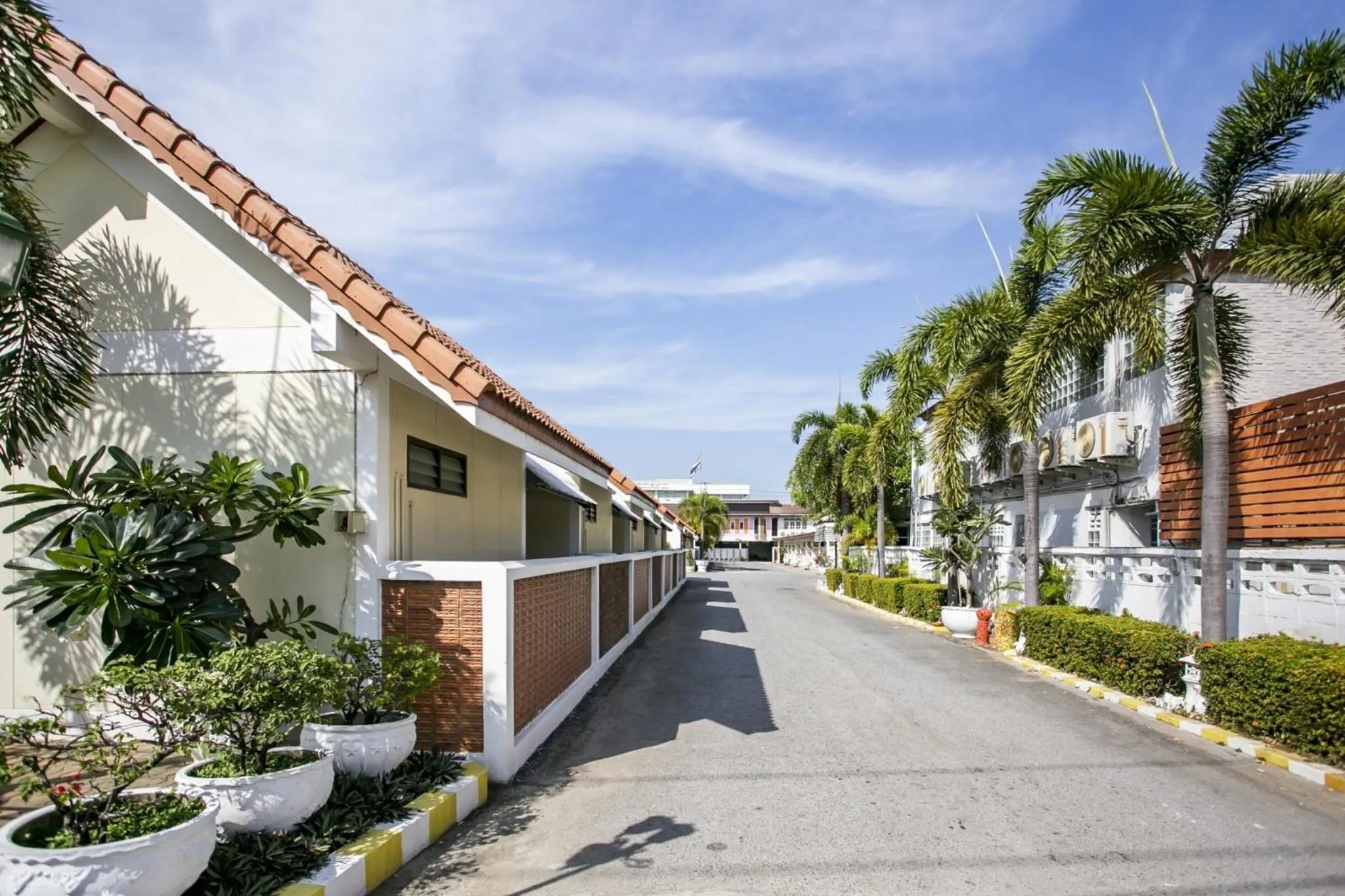 Facade/entrance in Bualuang HOTEL