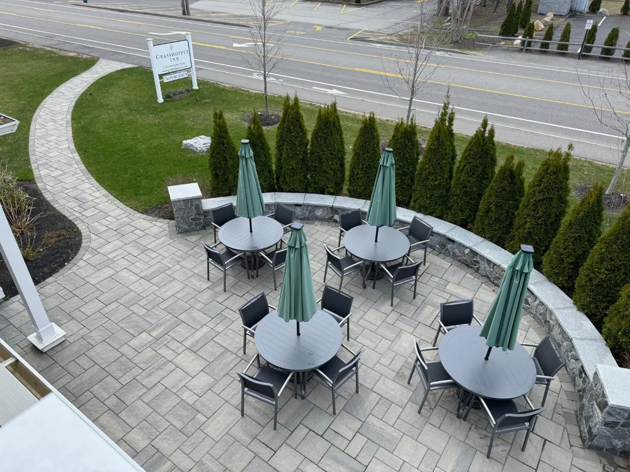 Balcony/Terrace in Grasshopper Inn
