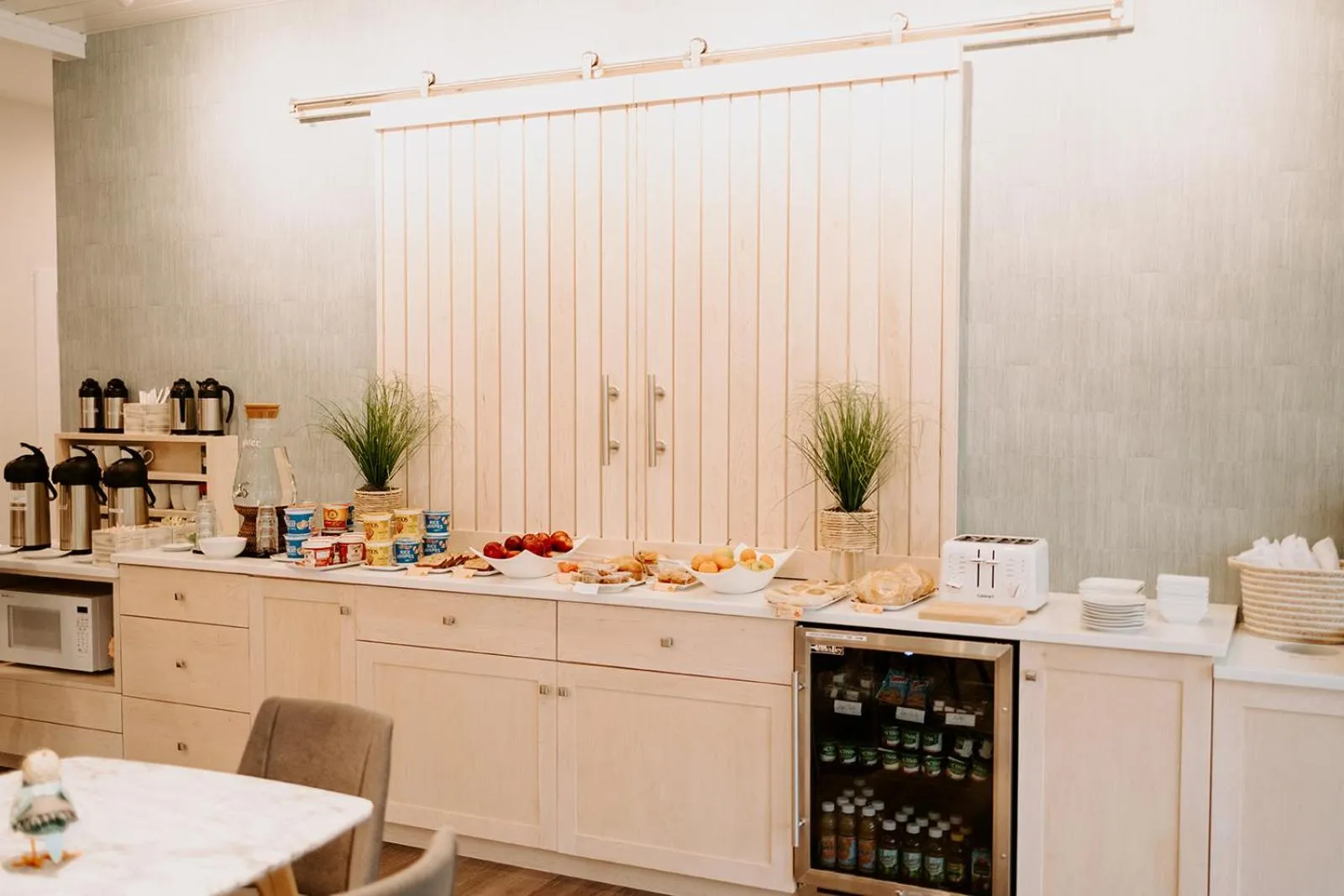 Coffee/tea facilities in Grasshopper Inn