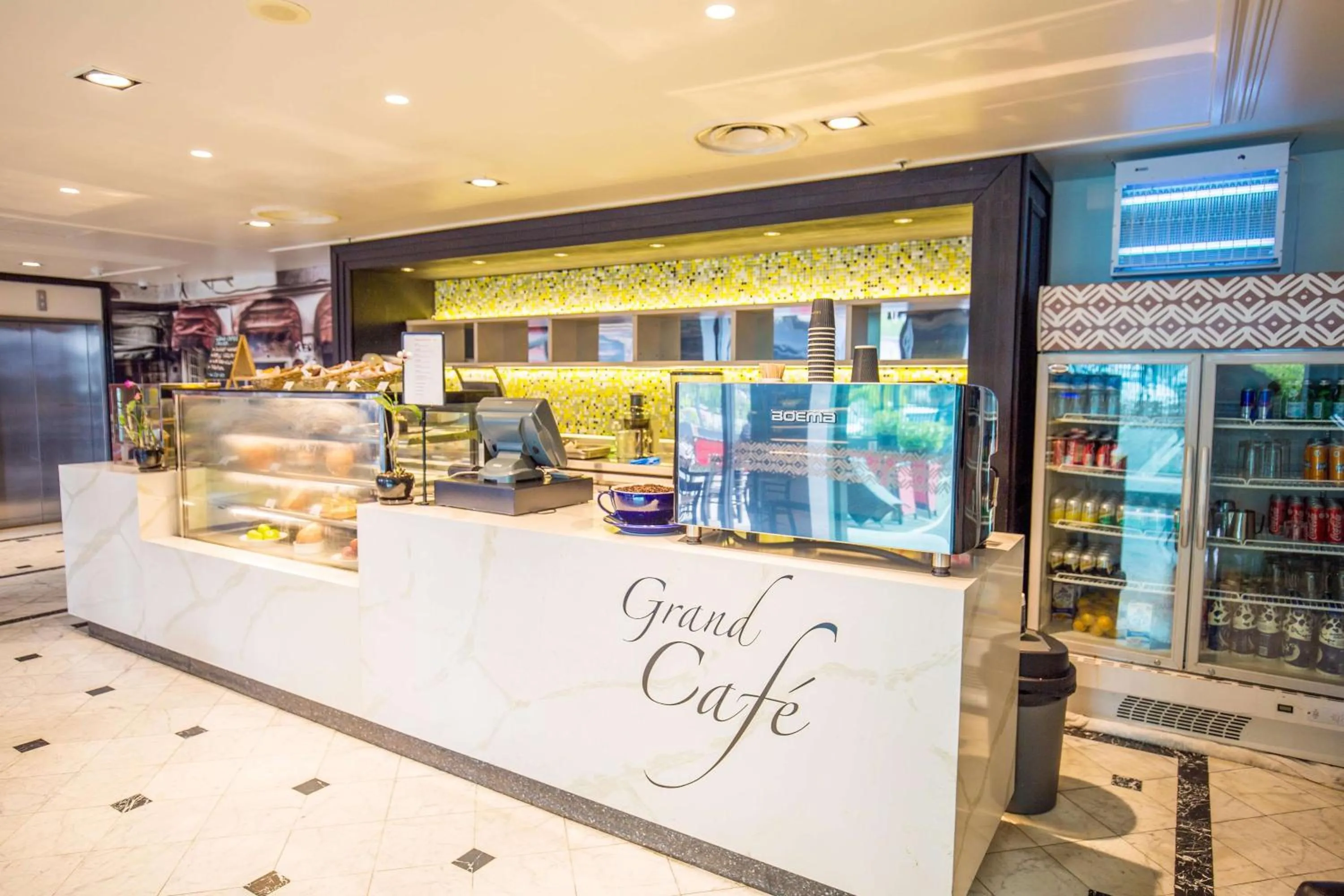 Restaurant/places to eat in Grand Papua Hotel, a member of Radisson Individuals