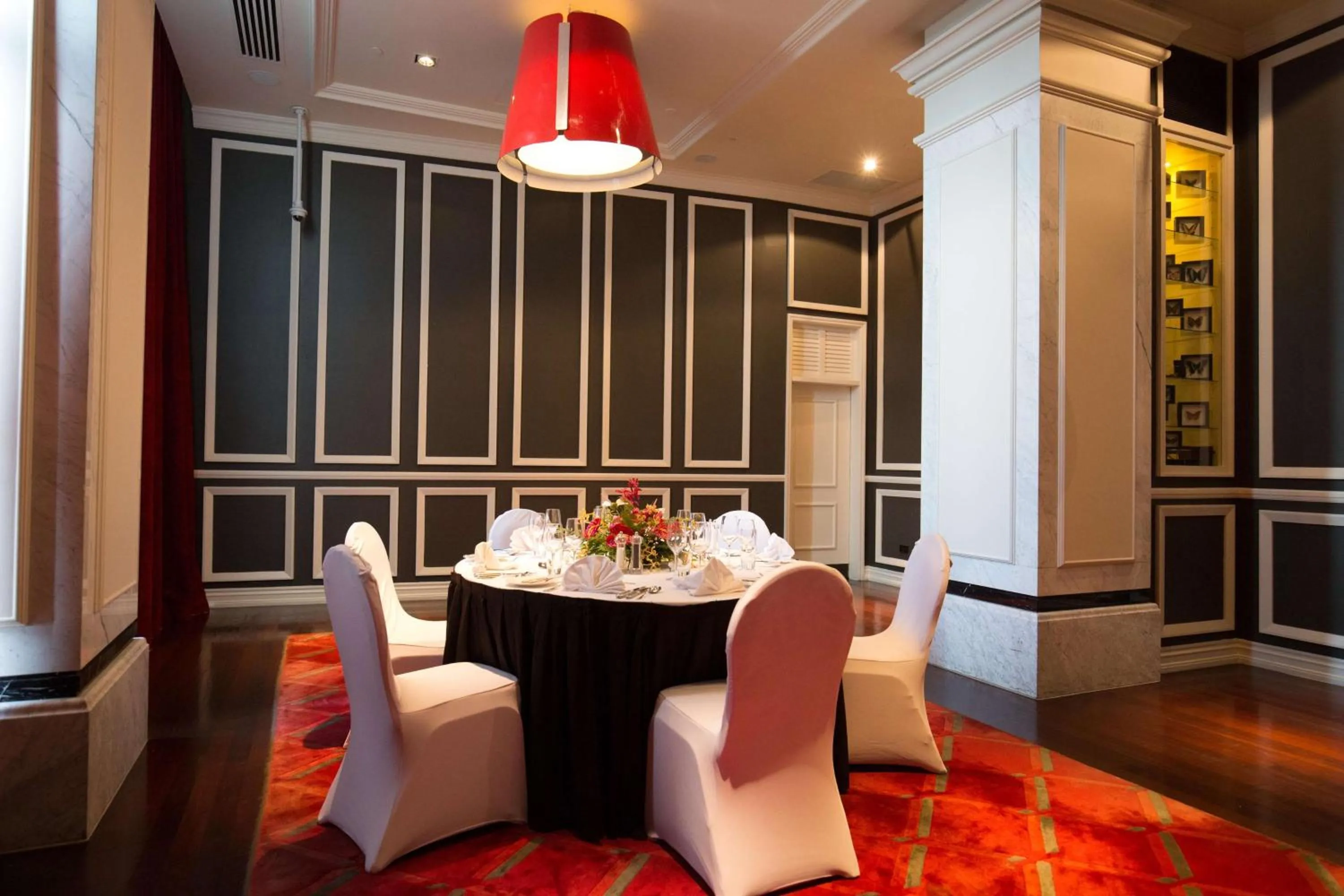 Lounge or bar in Grand Papua Hotel, a member of Radisson Individuals