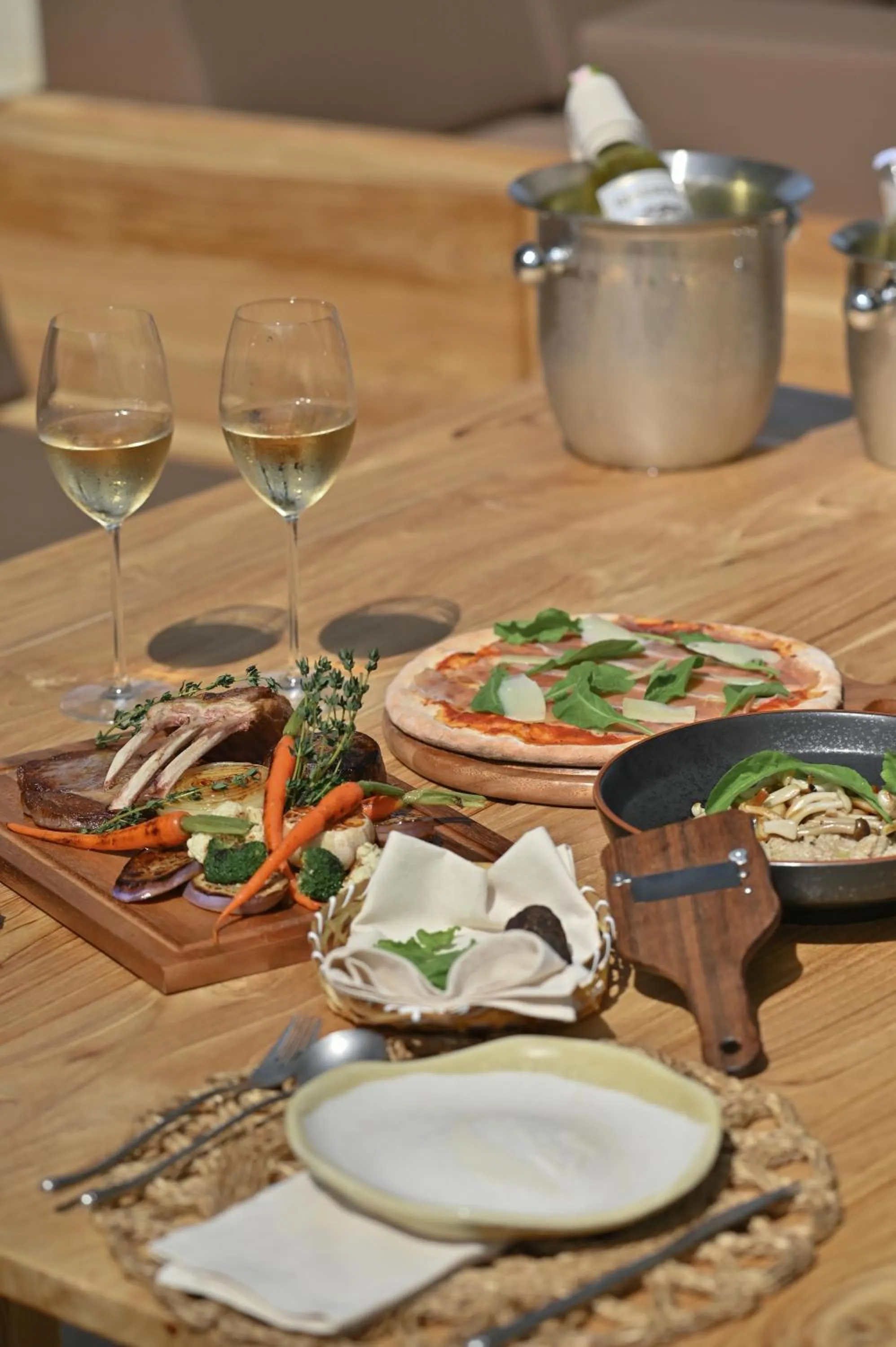 Restaurant/places to eat in Arinara Beach Resort Phuket - SHA Extra Plus