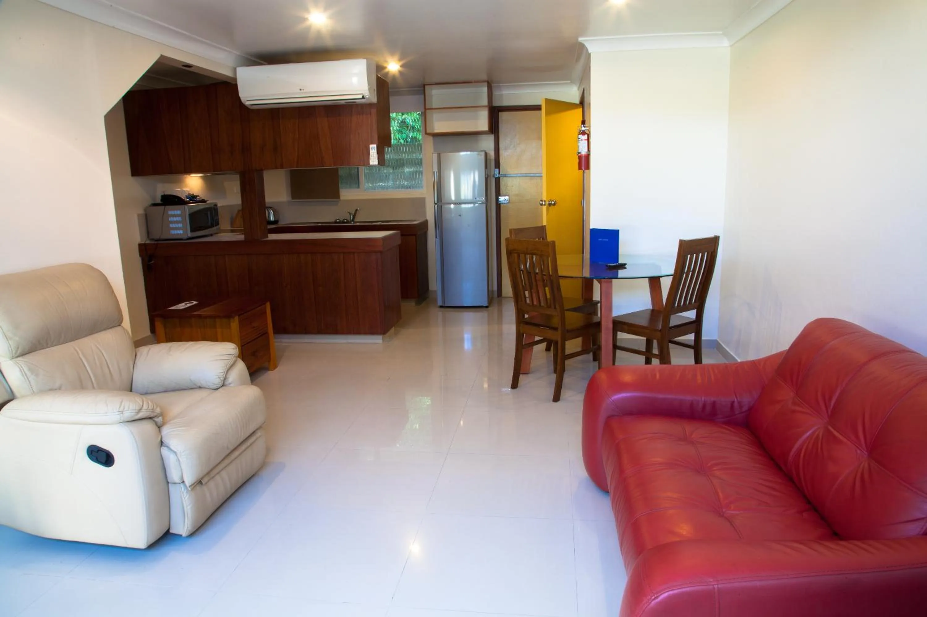 Living room in Huon Gulf Hotel