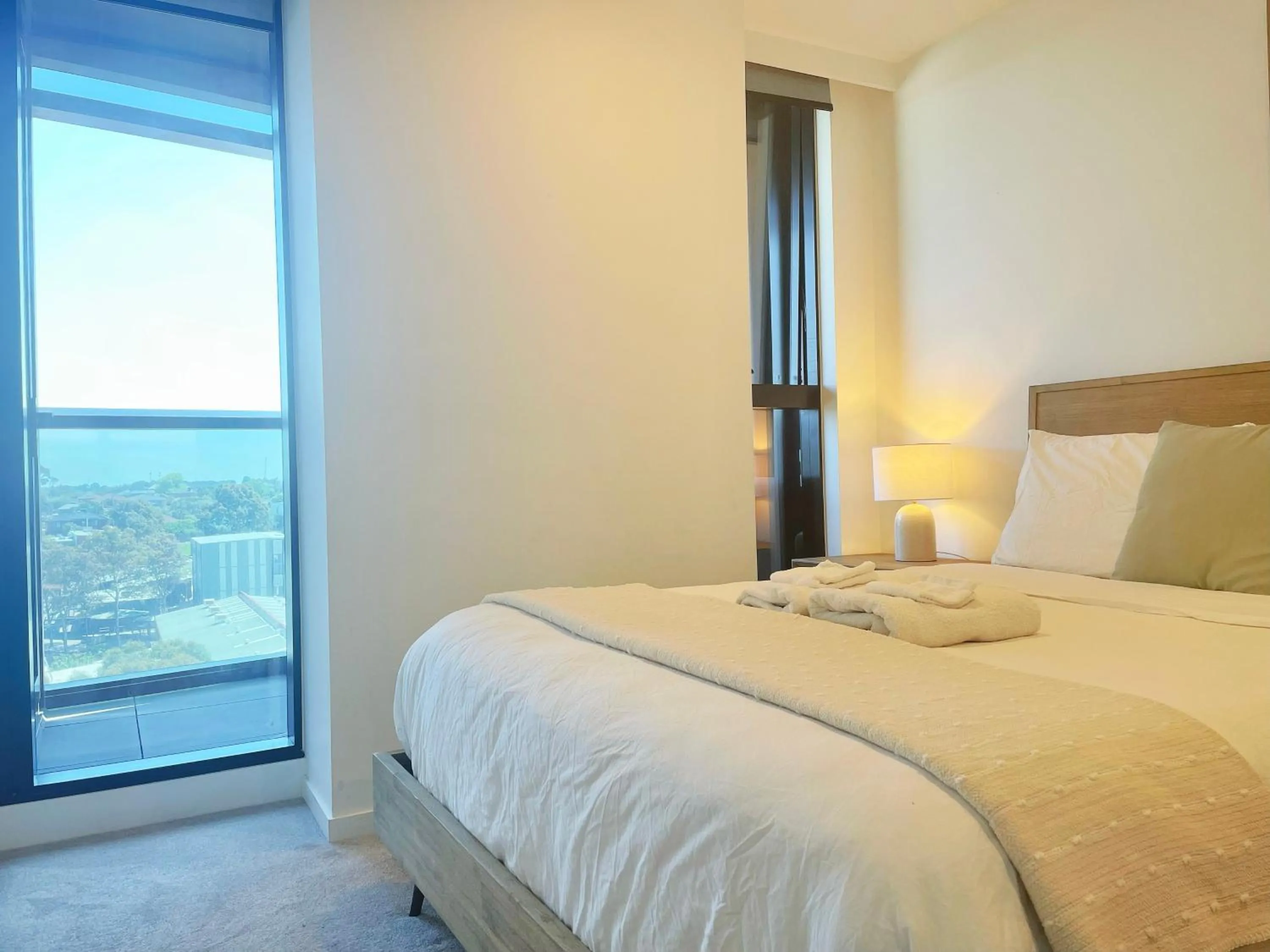 Bed in Skygarden Luxury Condo