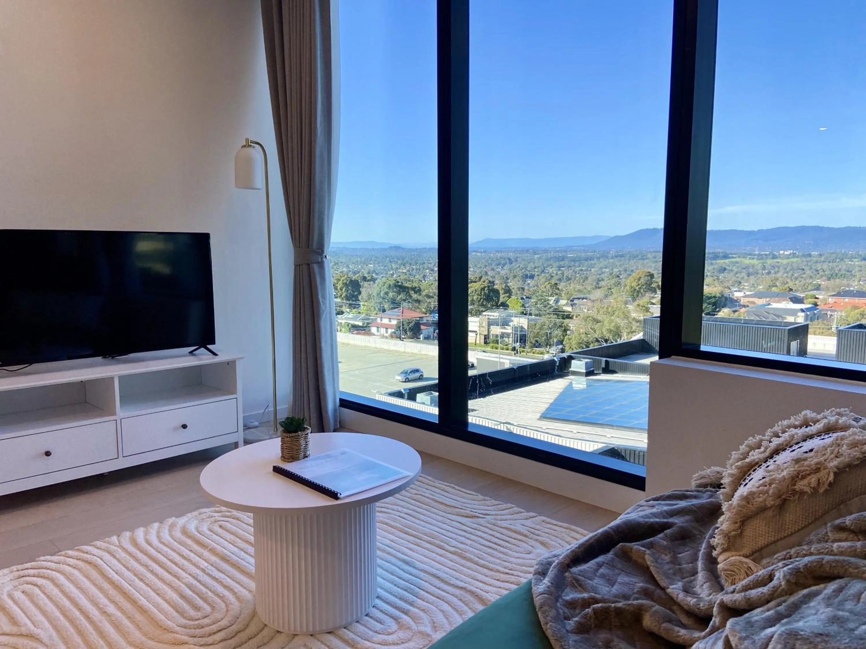 TV and multimedia in Skygarden Luxury Condo