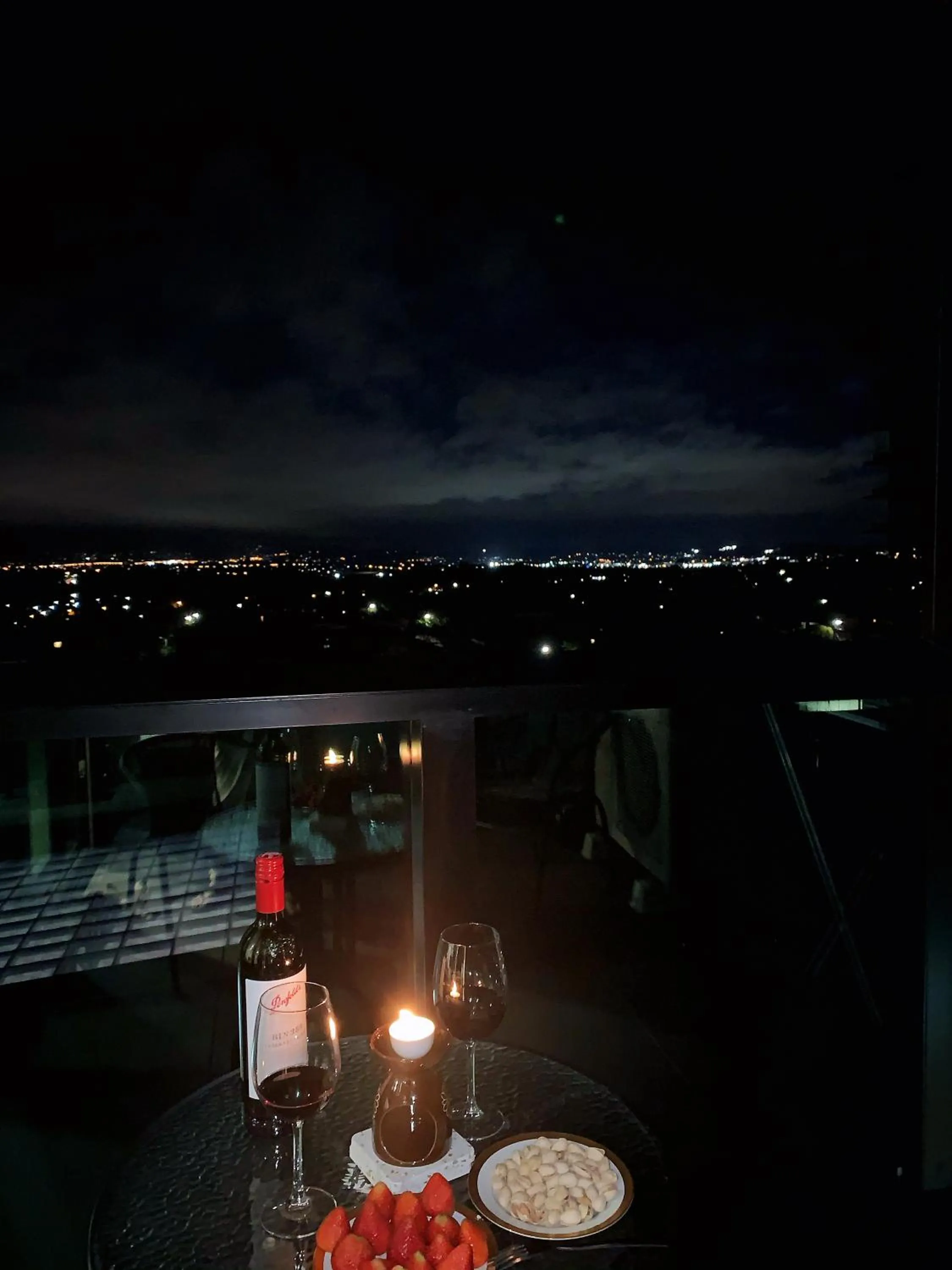 Night in Skygarden Luxury Condo