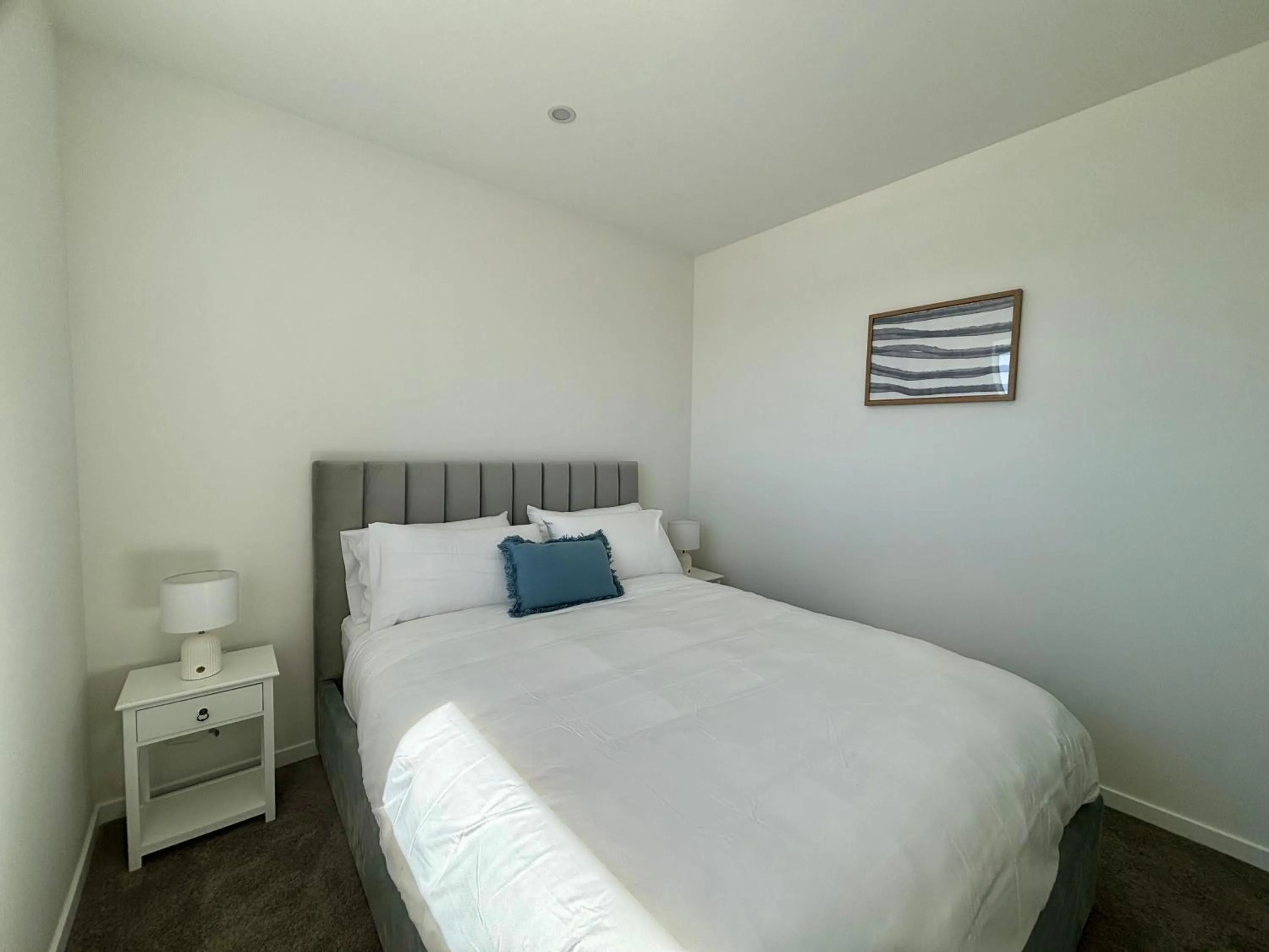 Bed in Skygarden Luxury Condo